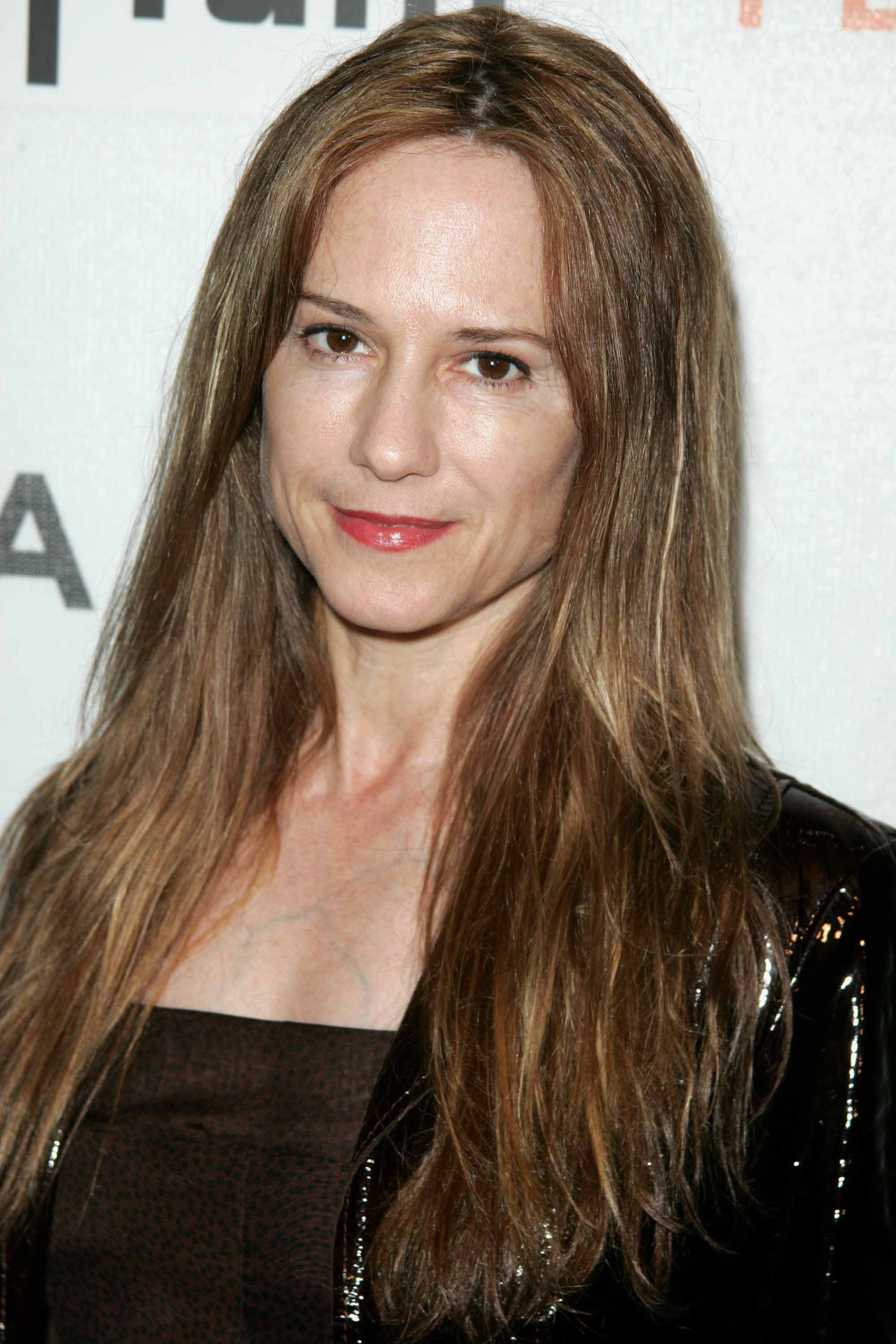 holly-hunter-scandal