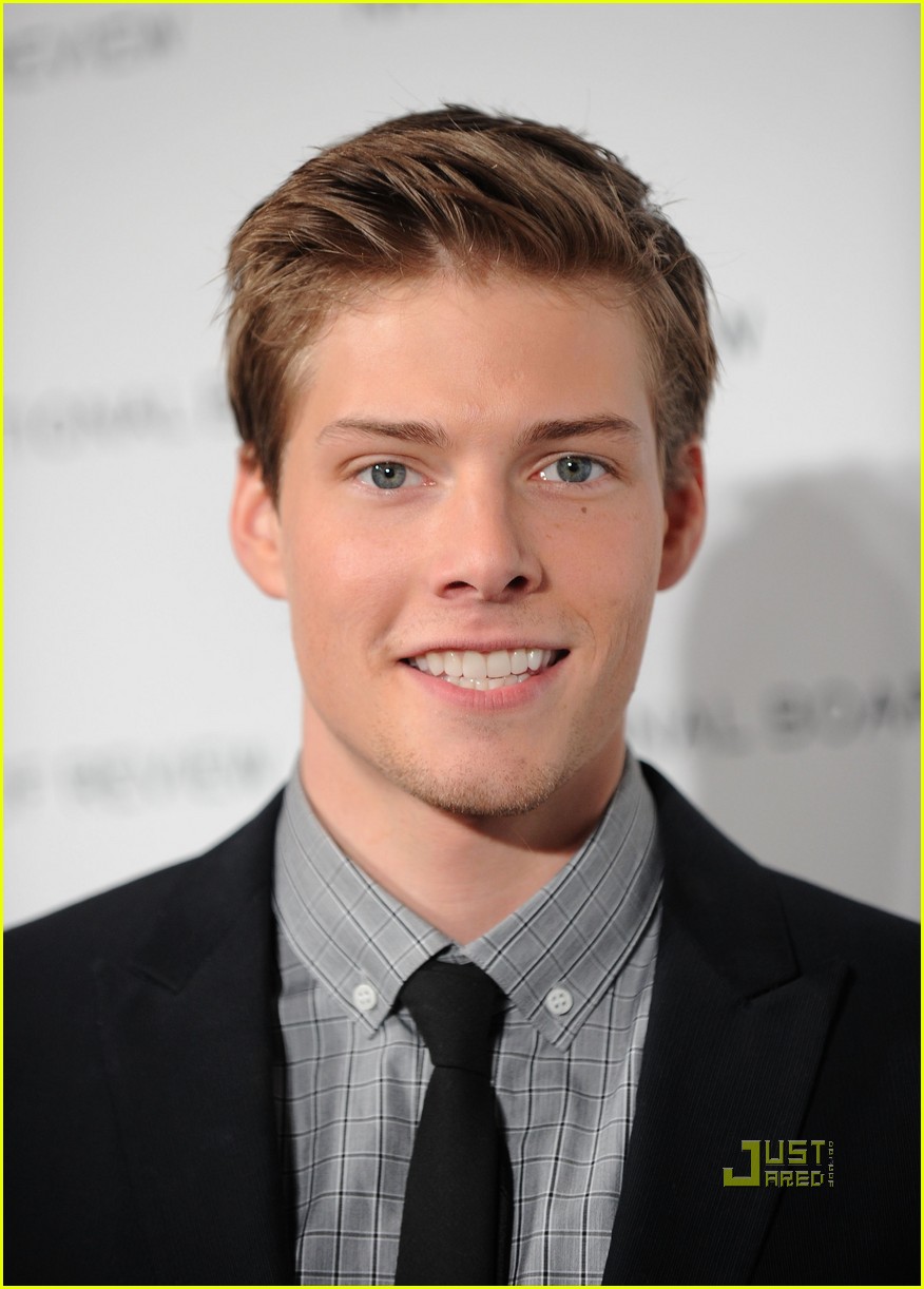 best-pictures-of-hunter-parrish