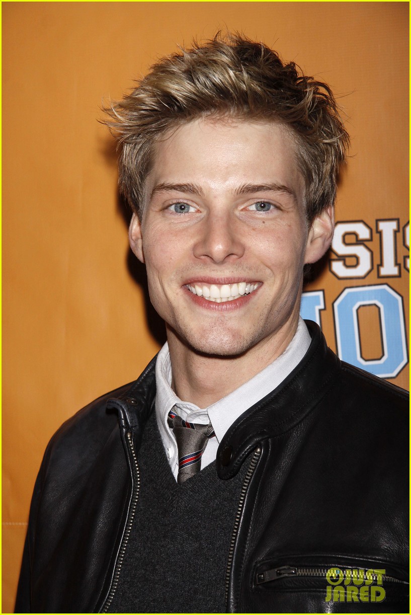 hunter-parrish-gossip