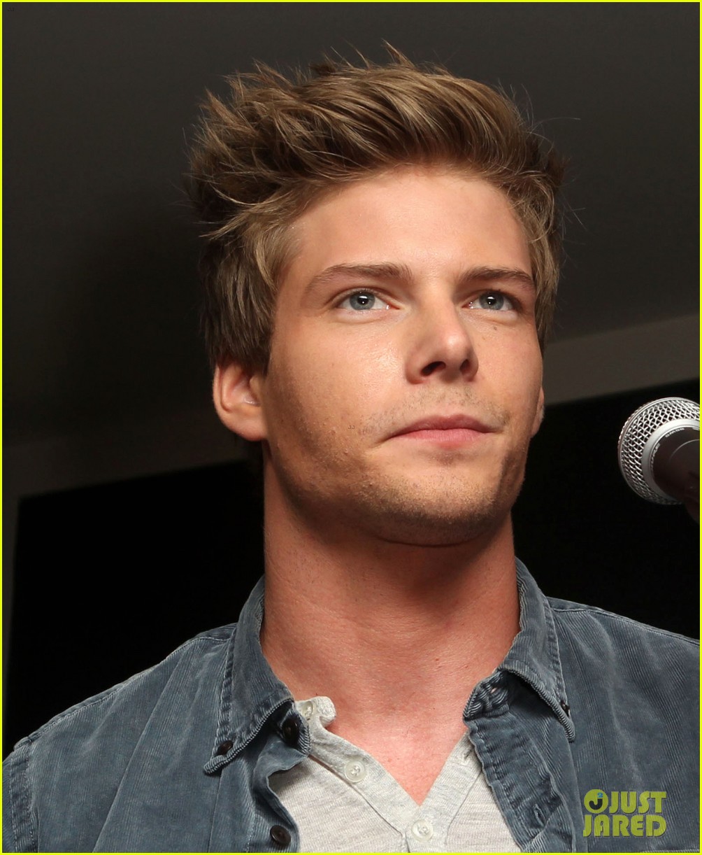images-of-hunter-parrish