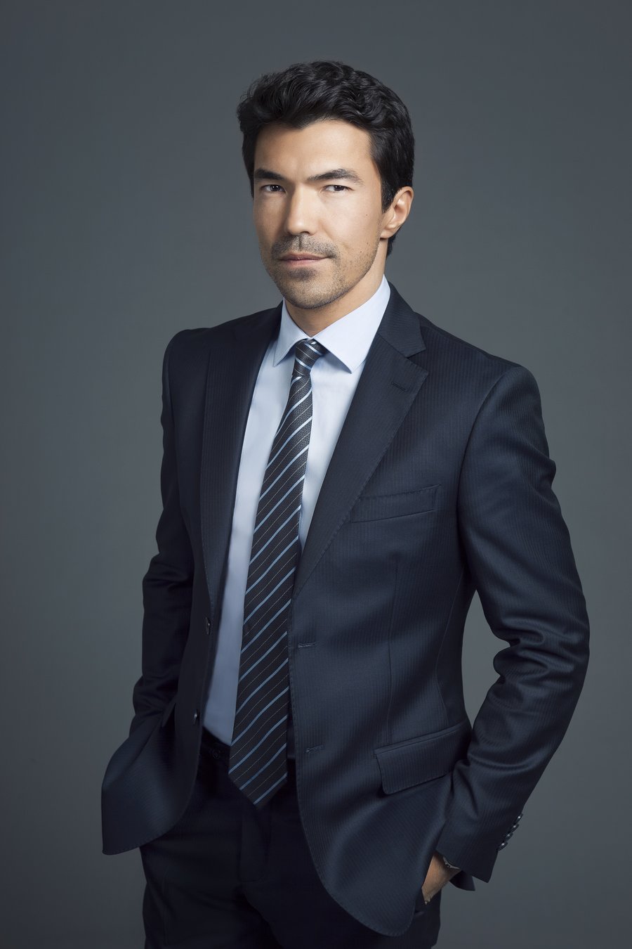 best-pictures-of-ian-anthony-dale