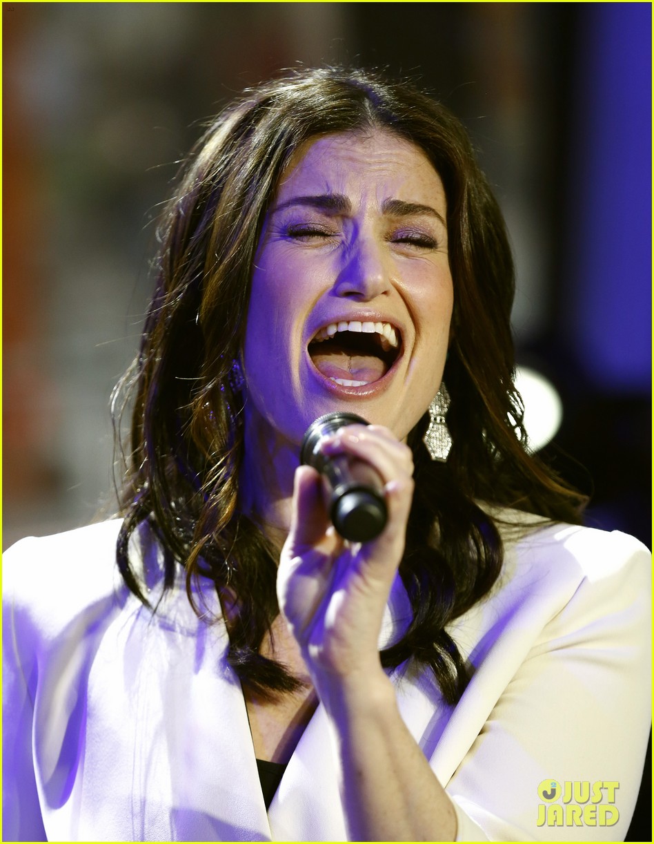 idina-menzel-parents