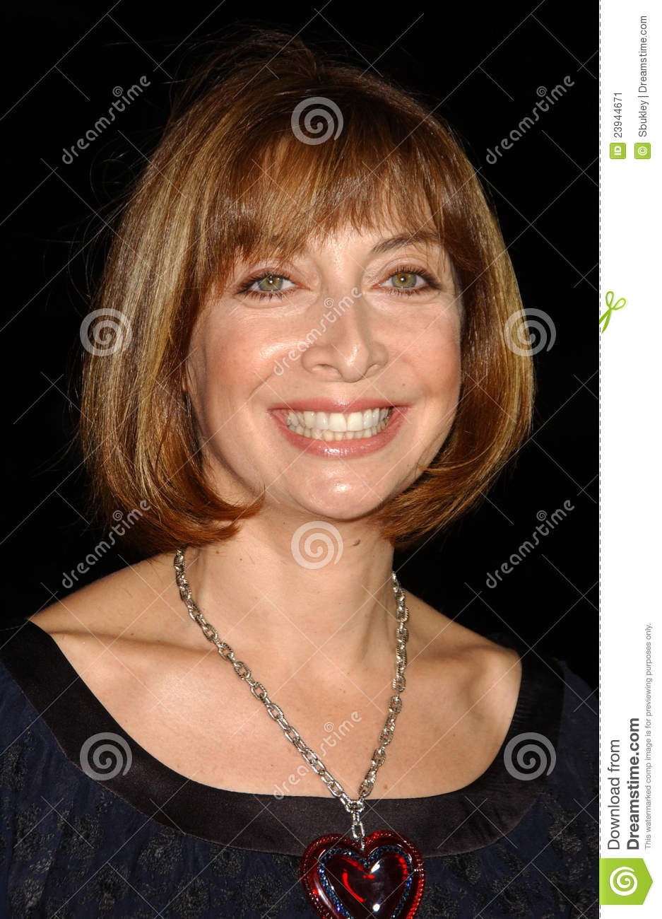 illeana-douglas-tattoos