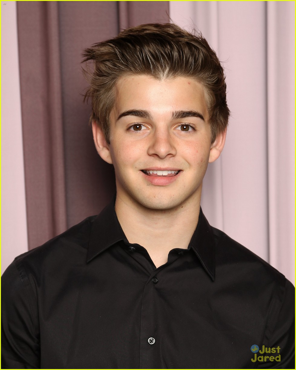jack-griffo-pictures
