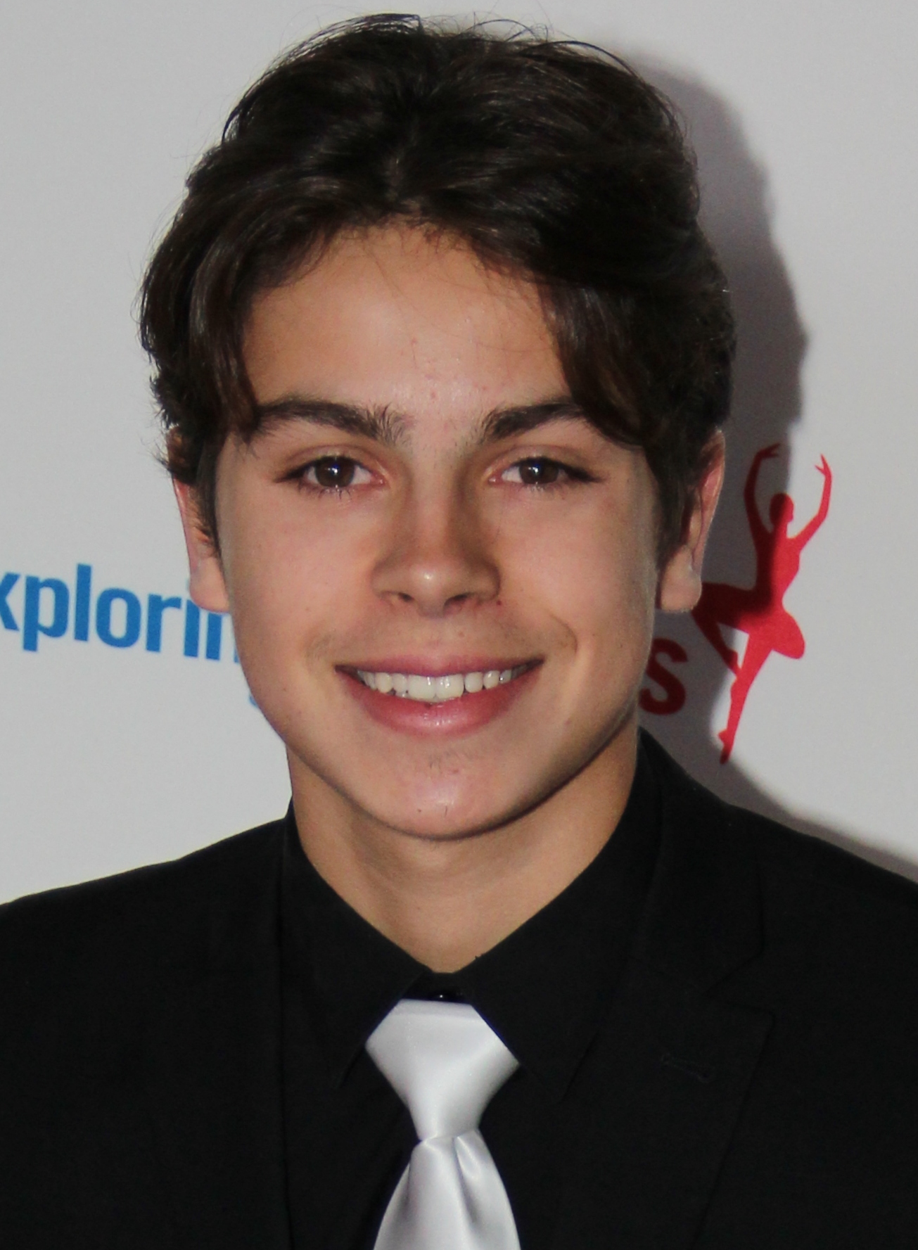 best-pictures-of-jake-t-austin