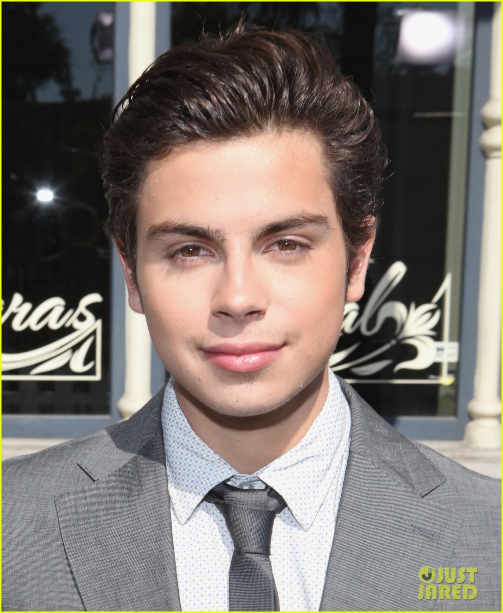 jake-t-austin-family