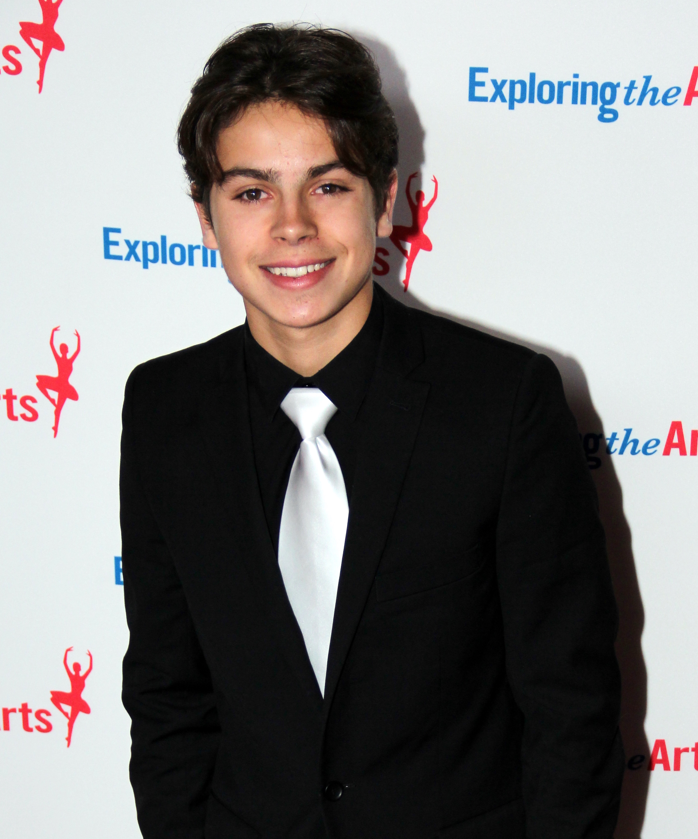 jake-t-austin-pictures