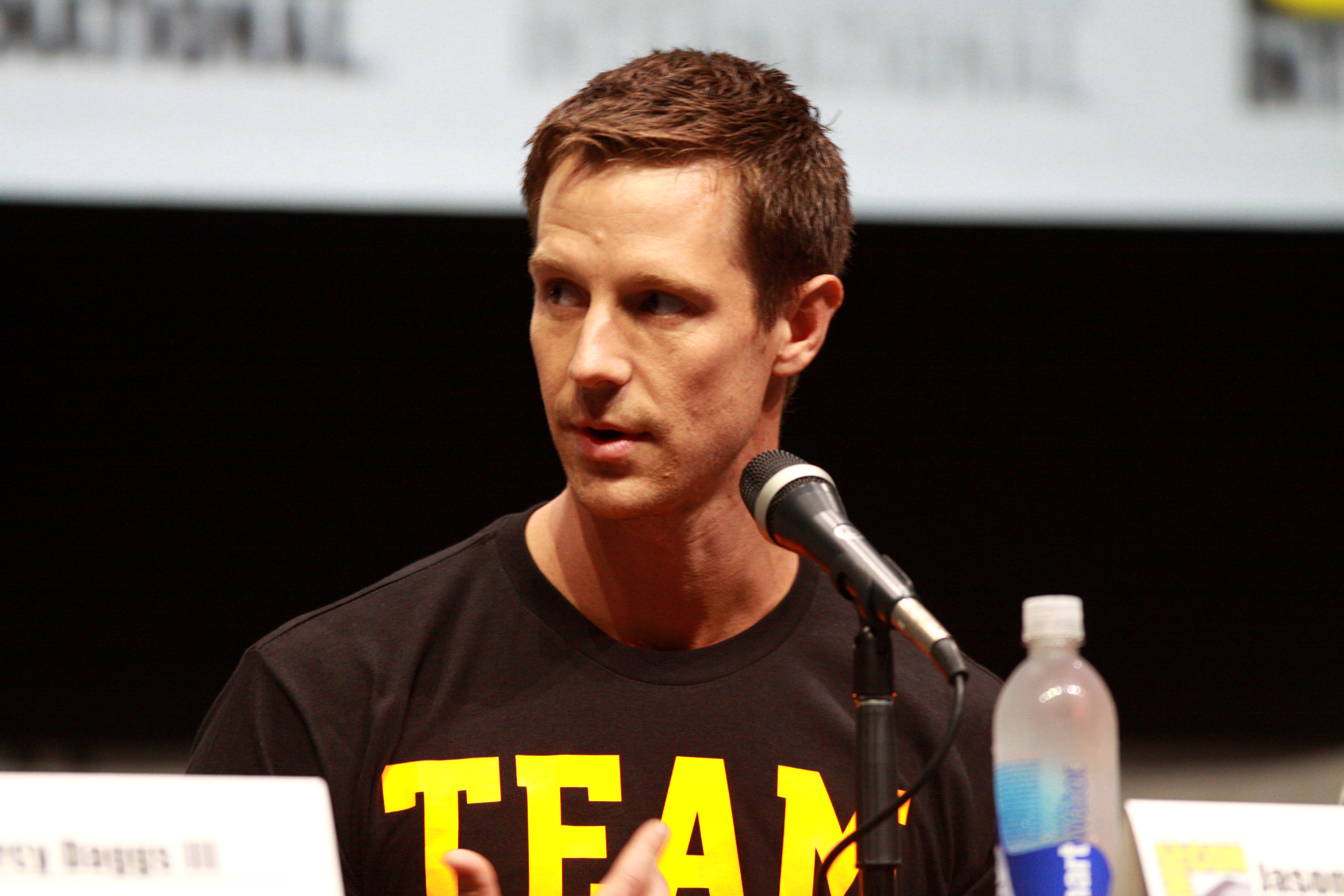 jason-dohring-young