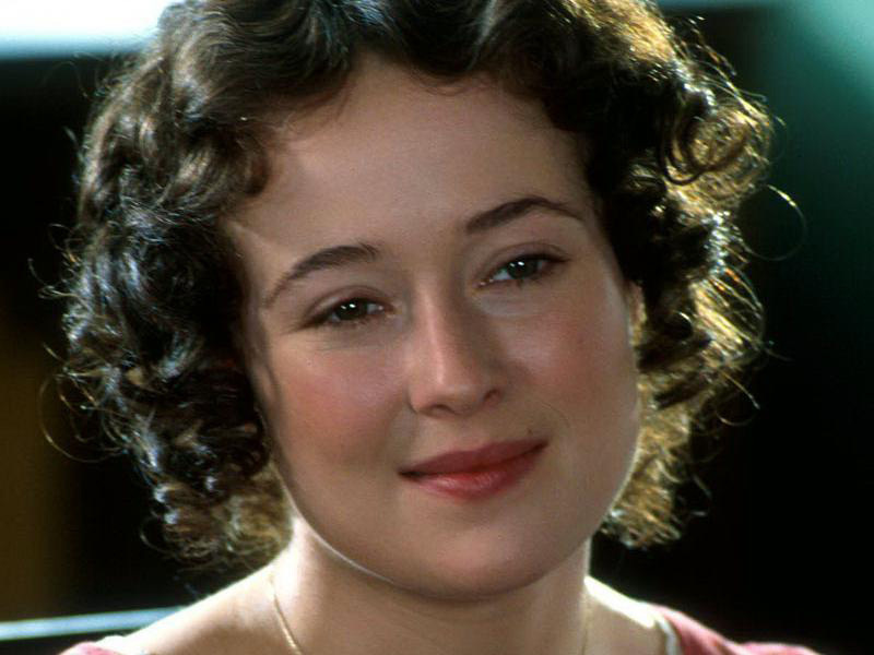 https://www.picsofcelebrities.com/celebrity/jennifer-ehle/pictures/large/jennifer-ehle-scandal.jpg