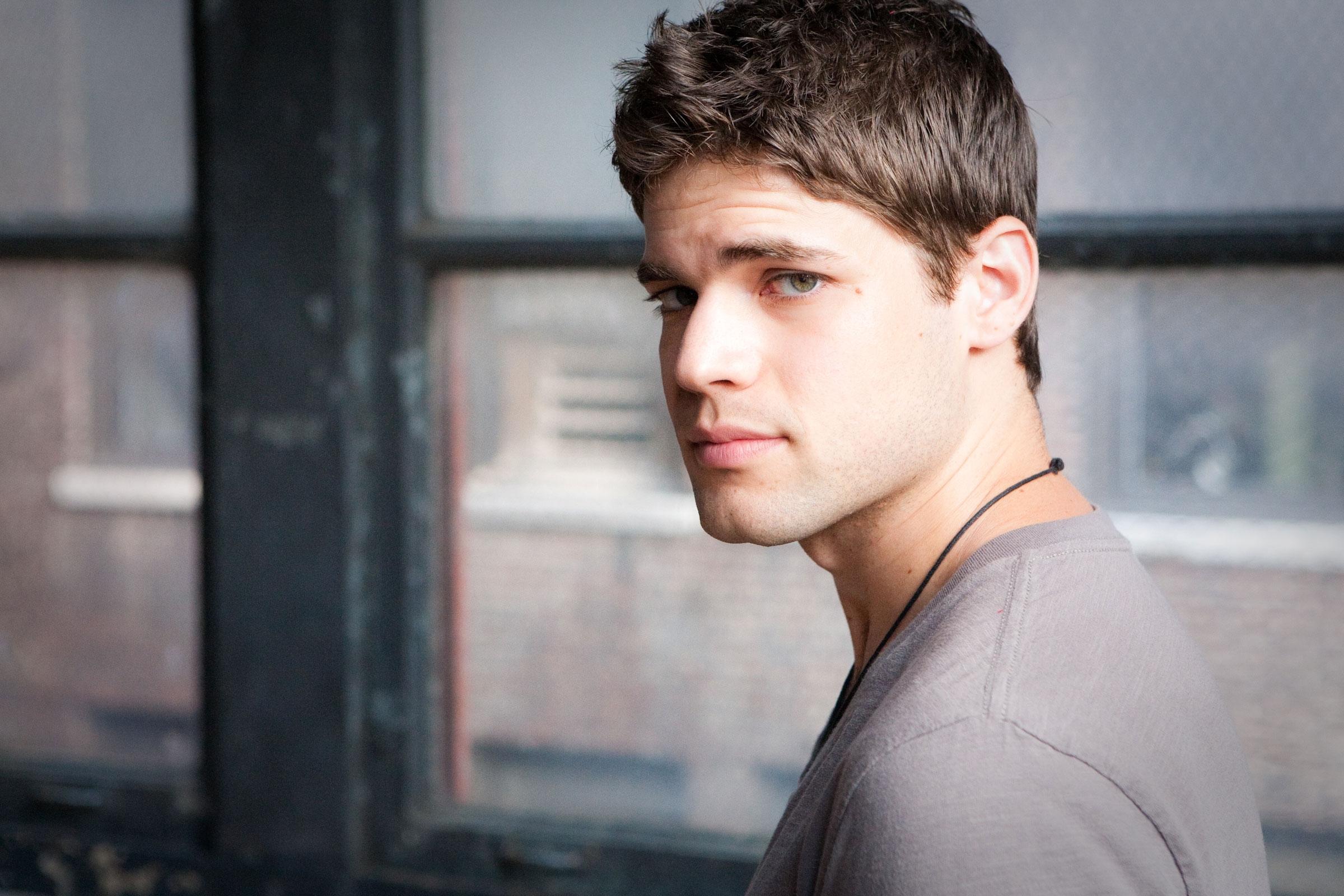 jeremy-jordan-singer-news