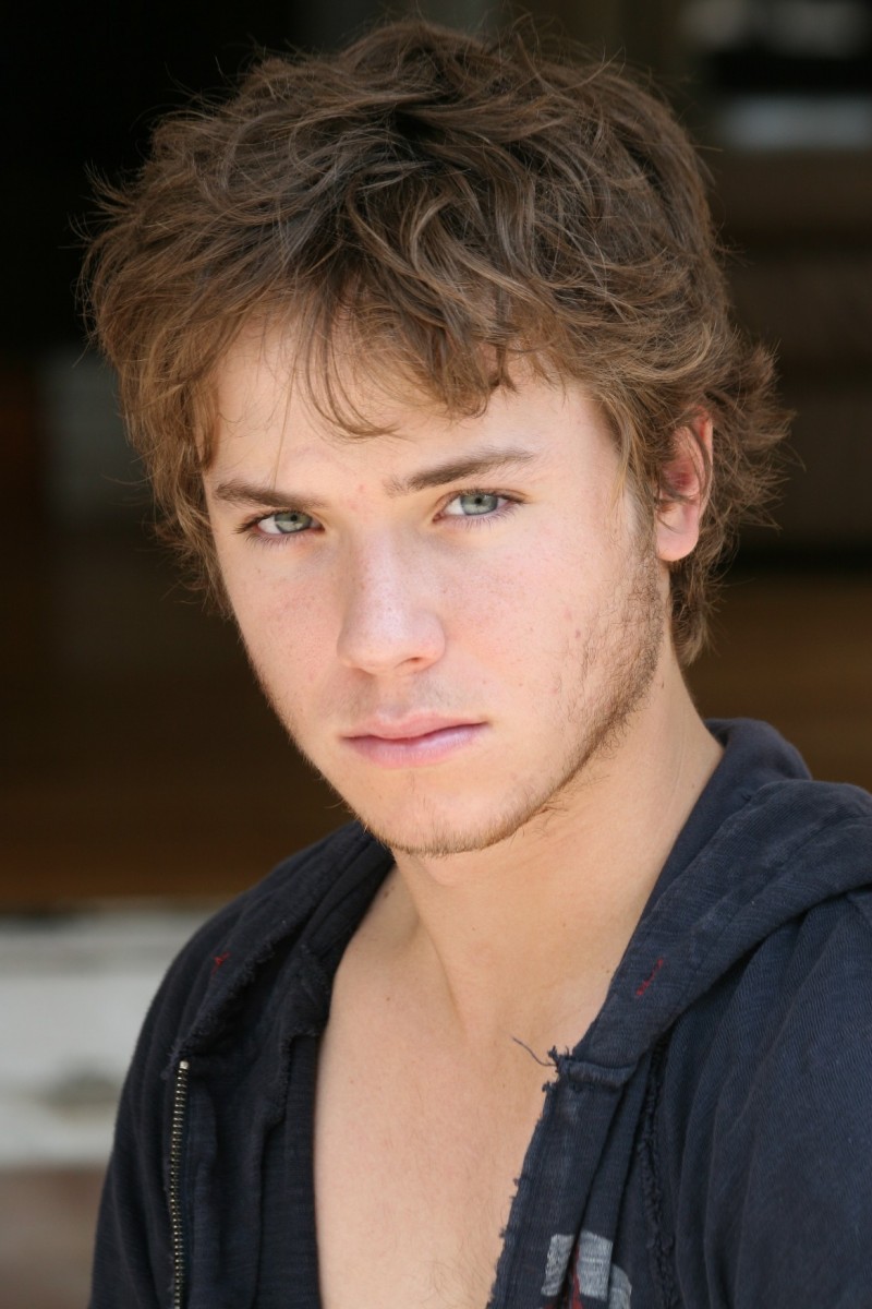 best-pictures-of-jeremy-sumpter