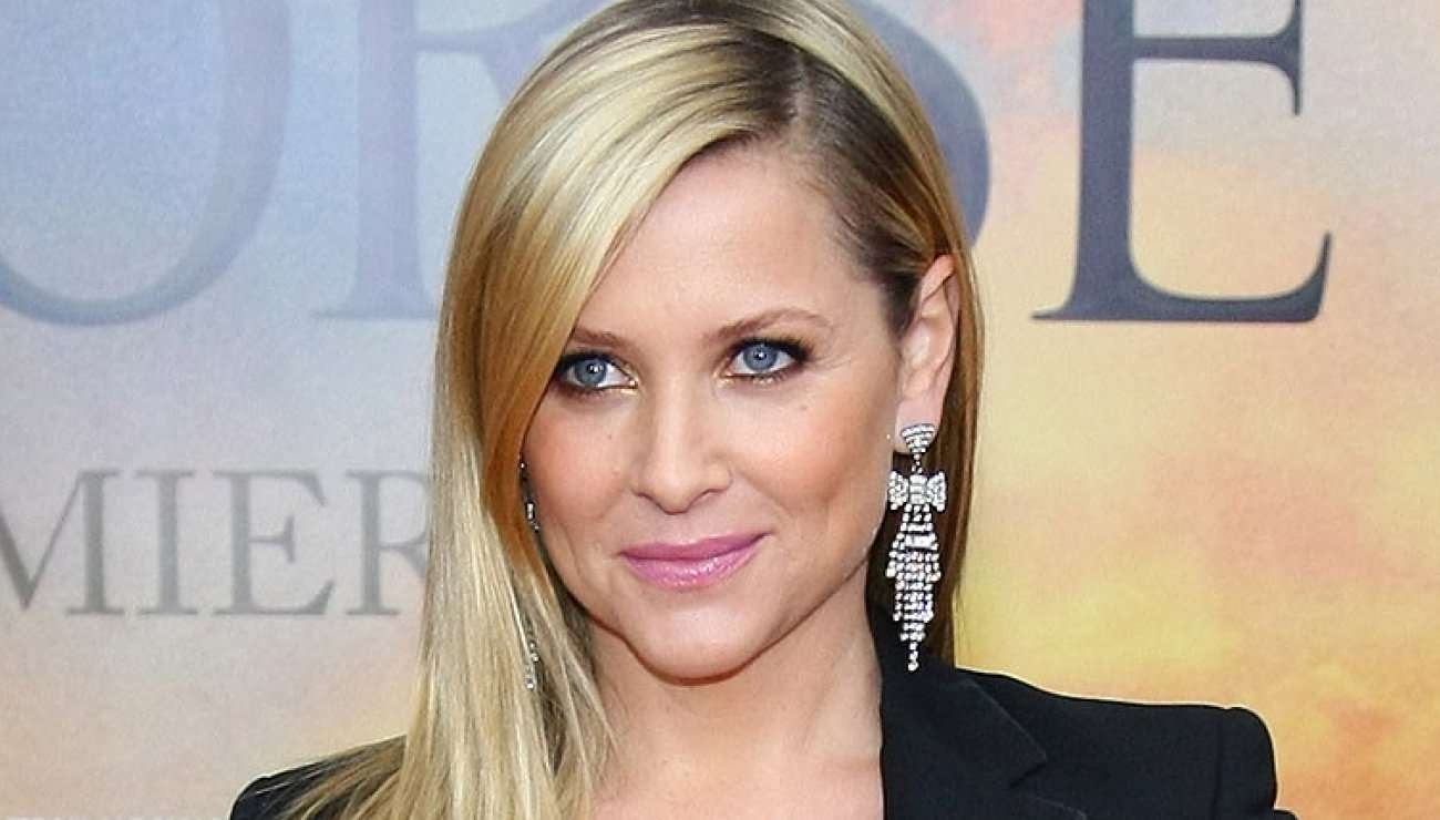 pictures-of-jessica-capshaw