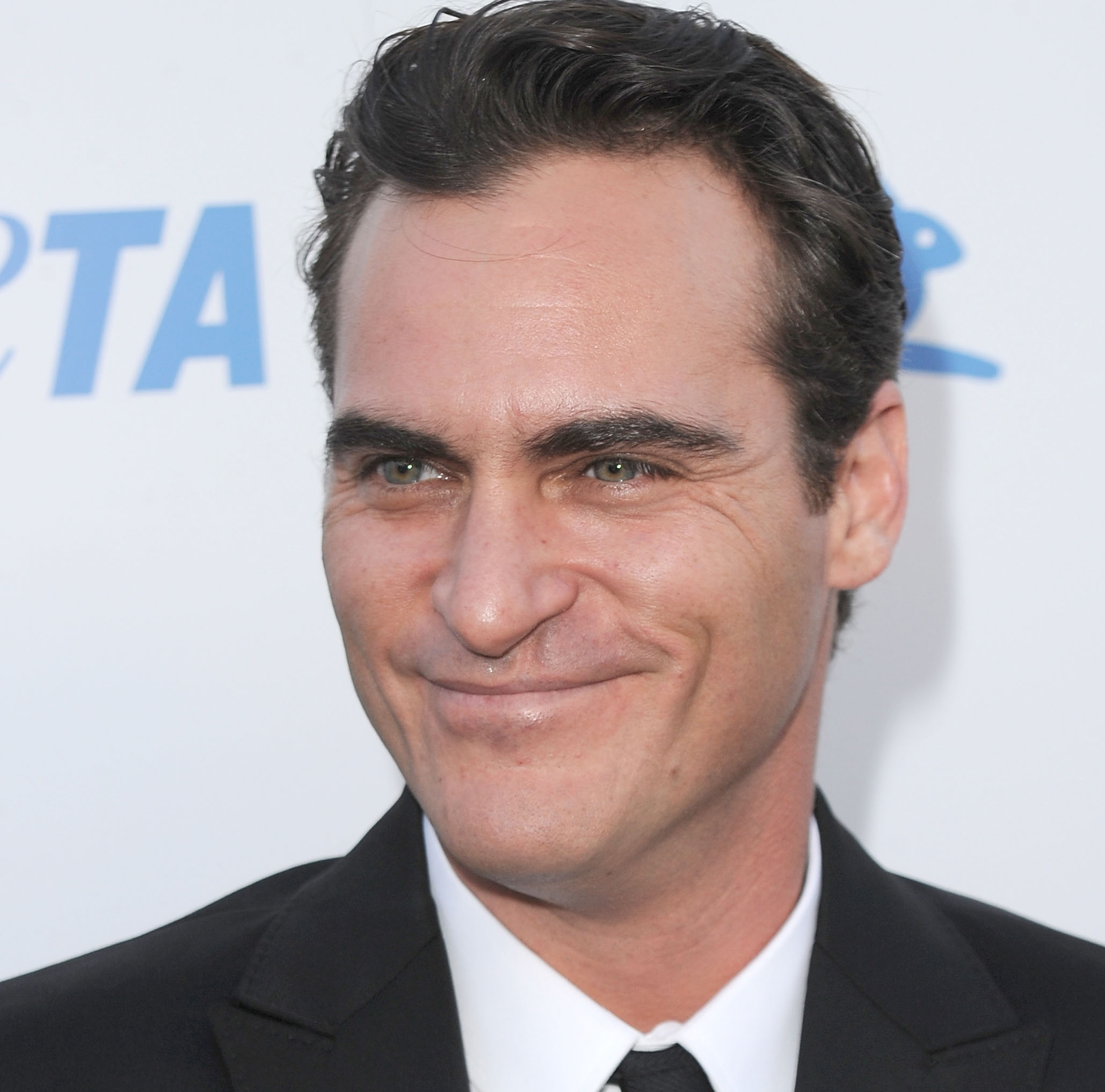 joaquin-phoenix-2016