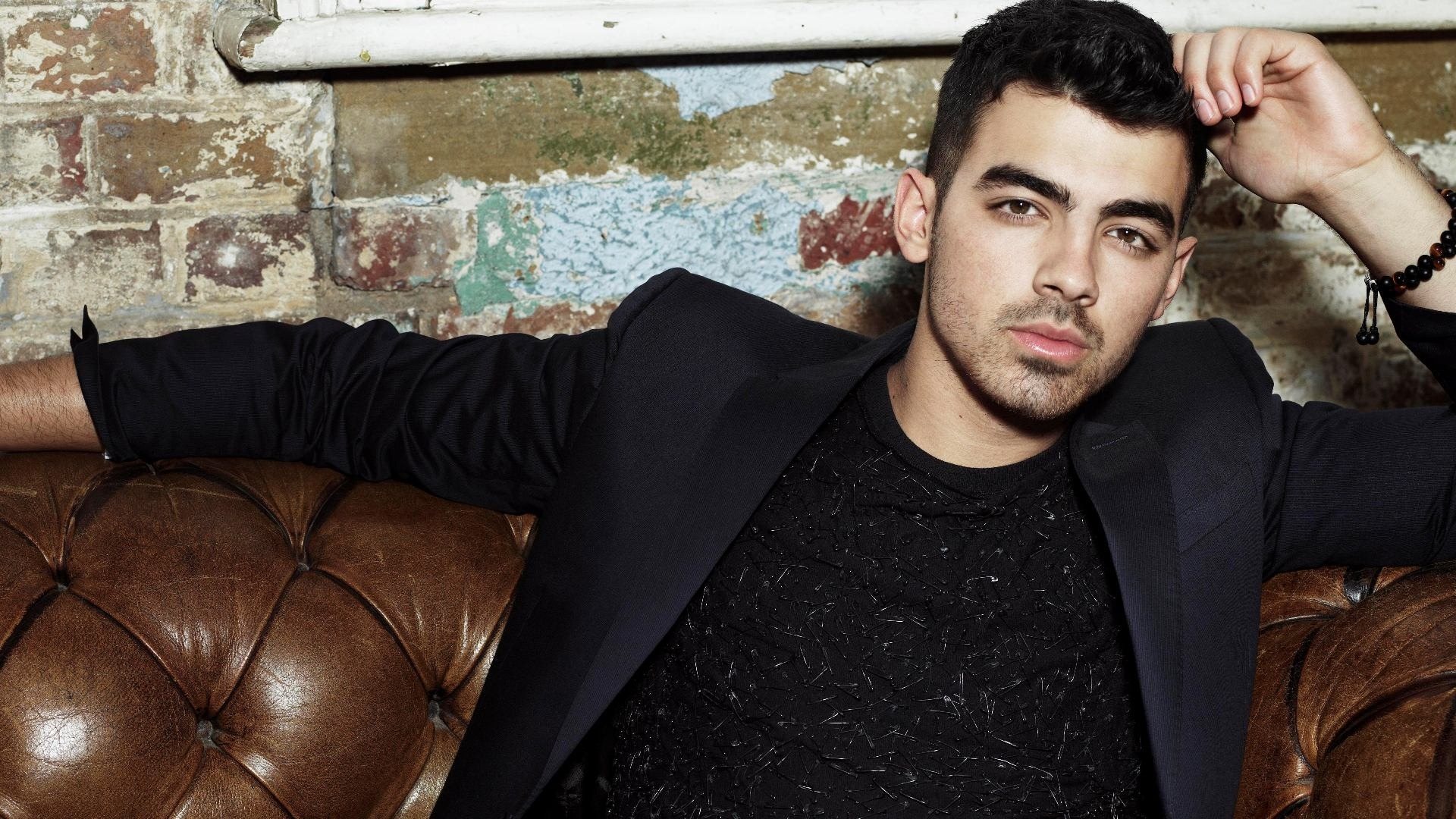 joe-jonas-summertime