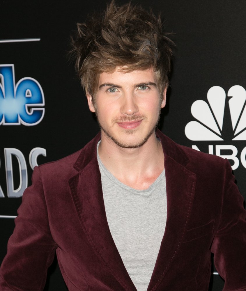 joey-graceffa-young