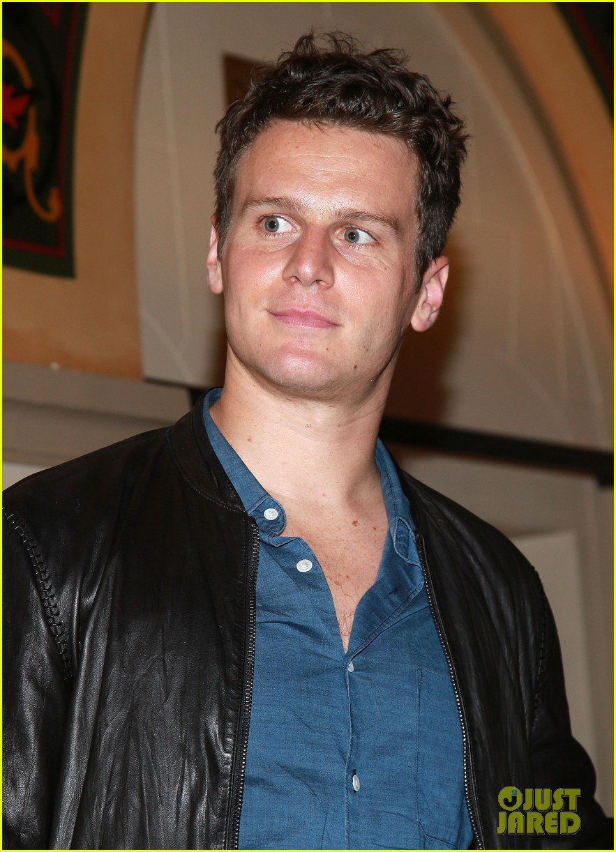 jonathan-groff-scandal