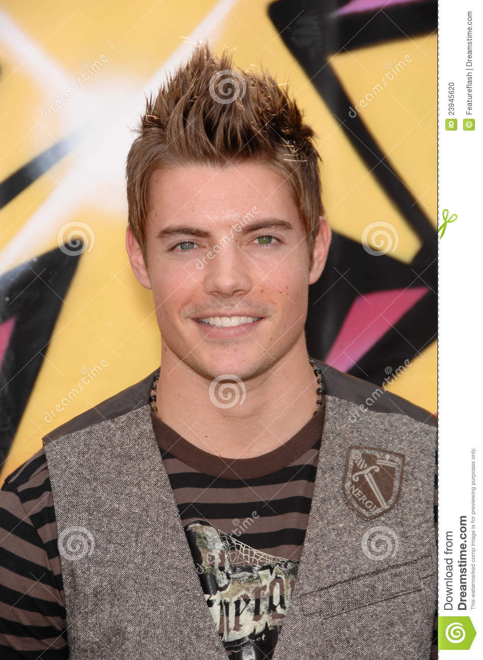 josh-henderson-party