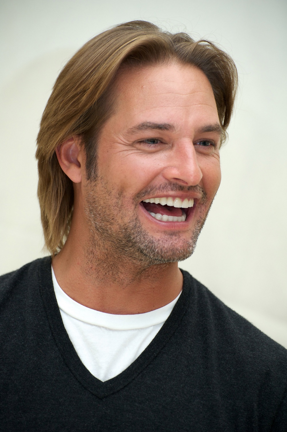 josh-holloway-summertime