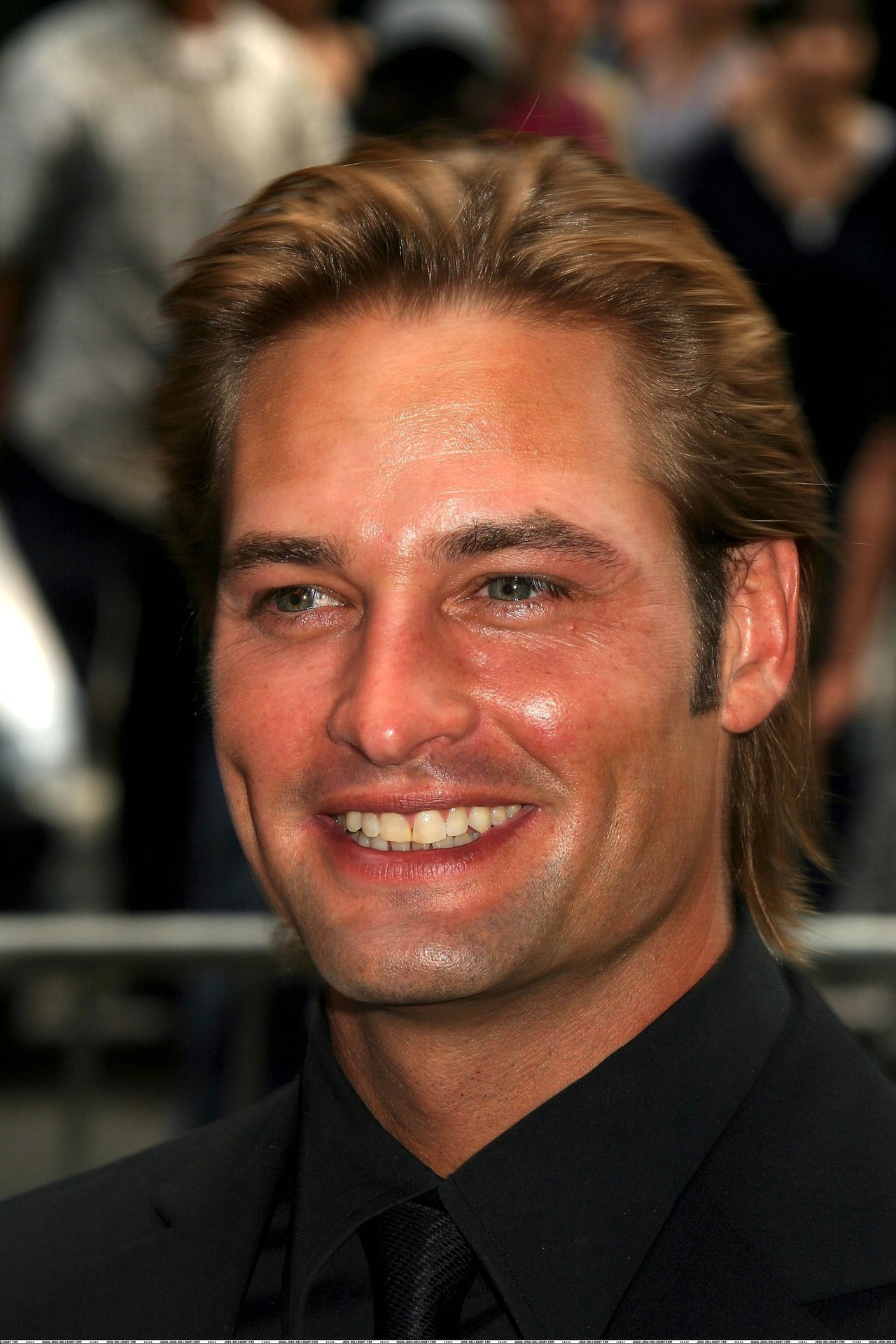 photos-of-josh-holloway