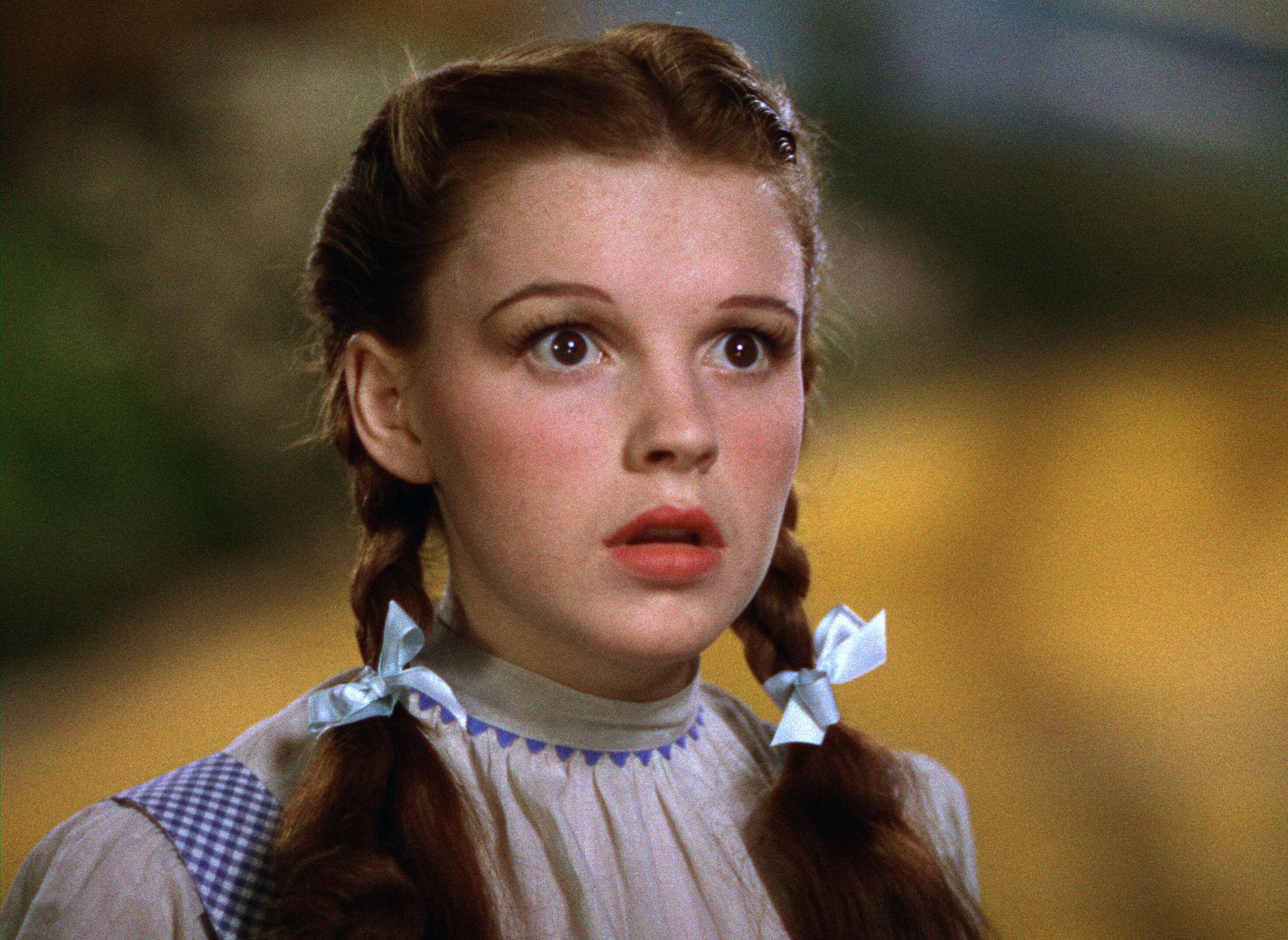 judy-garland-hd-wallpaper