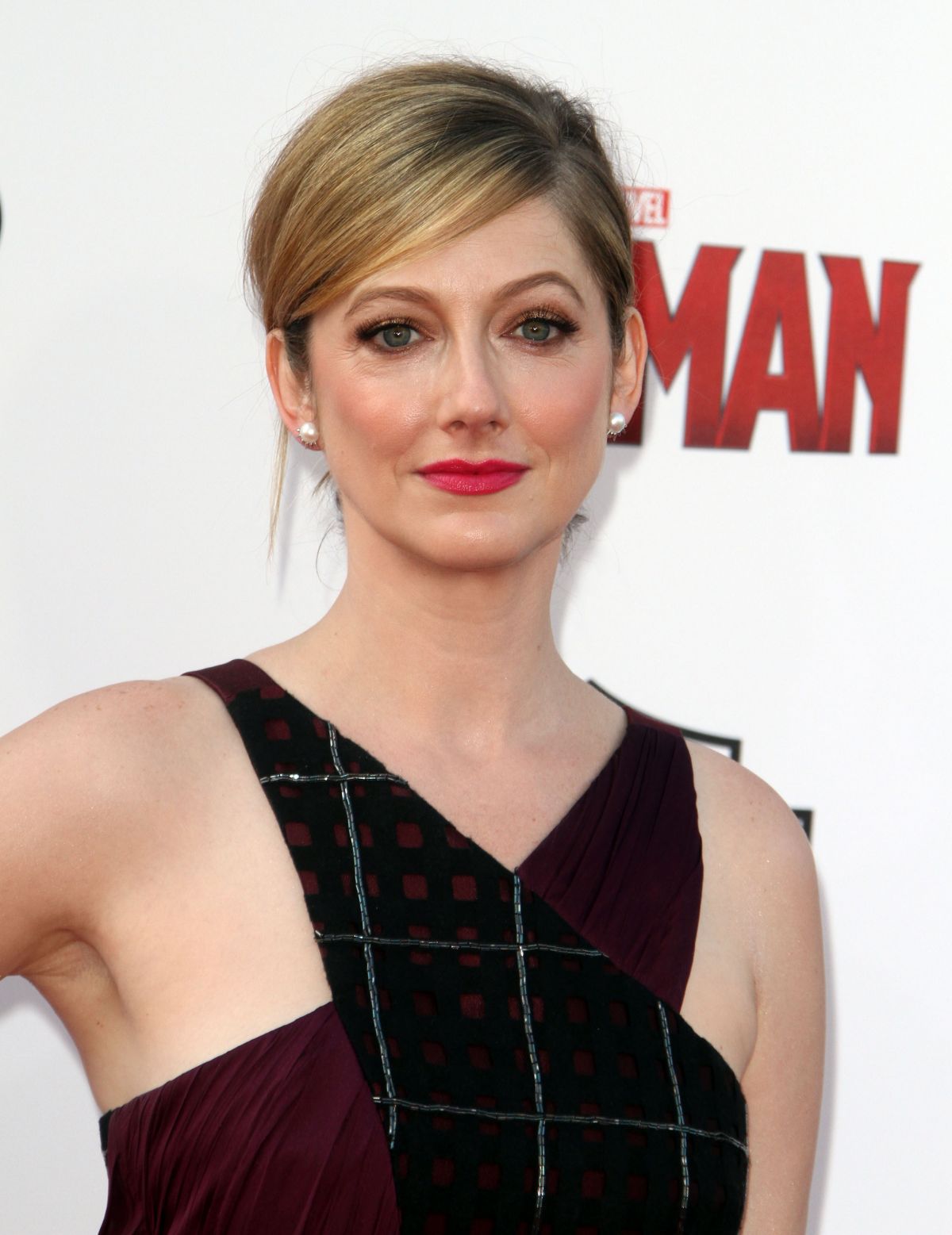 judy-greer-young