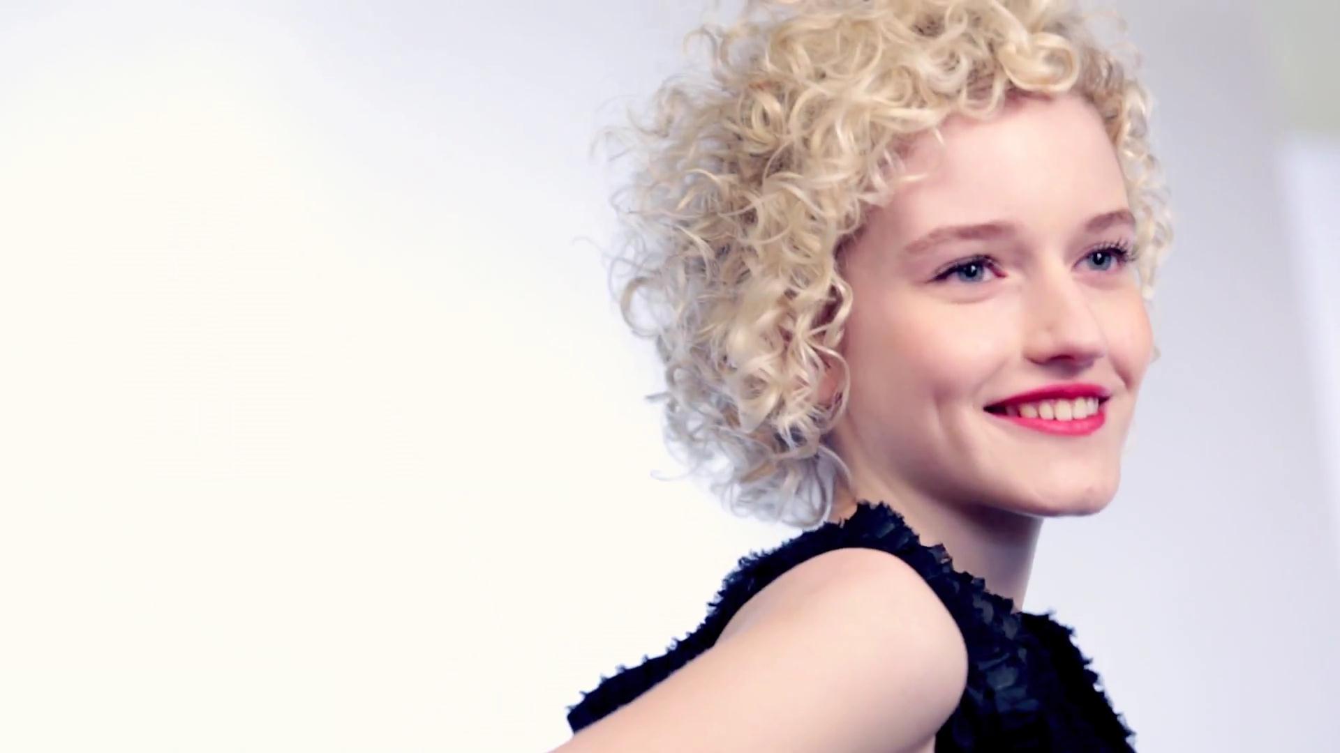 best-pictures-of-julia-garner