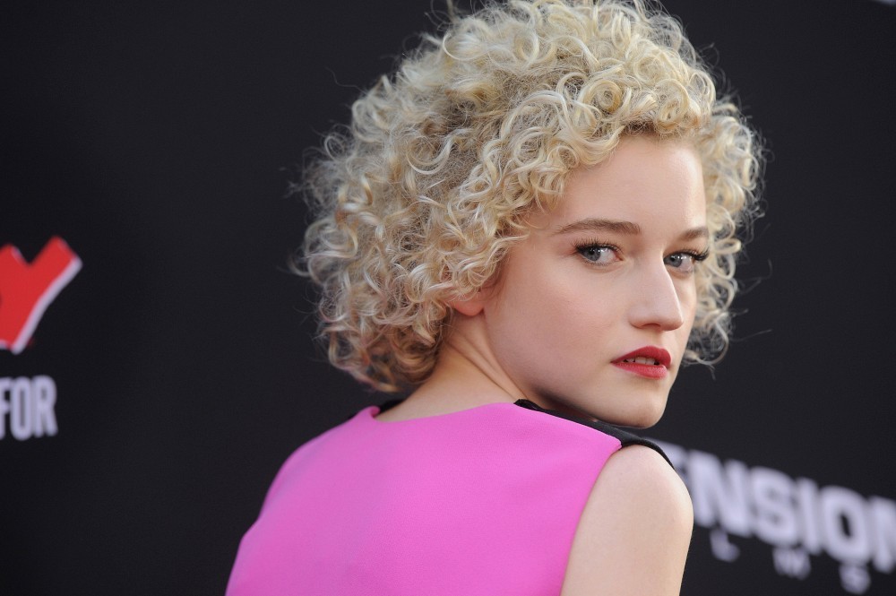 julia-garner-summertime