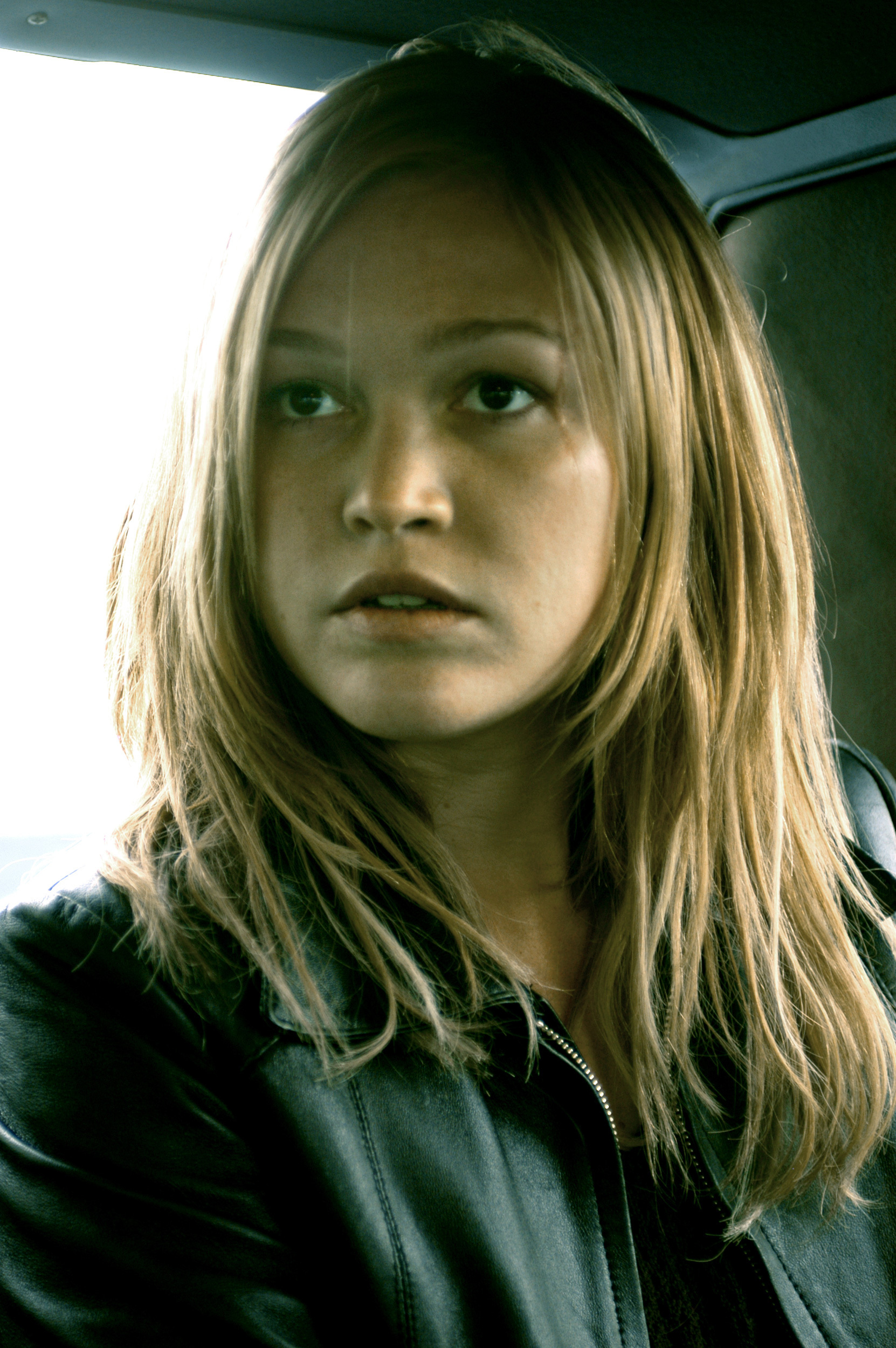 julia-stiles-wallpapers