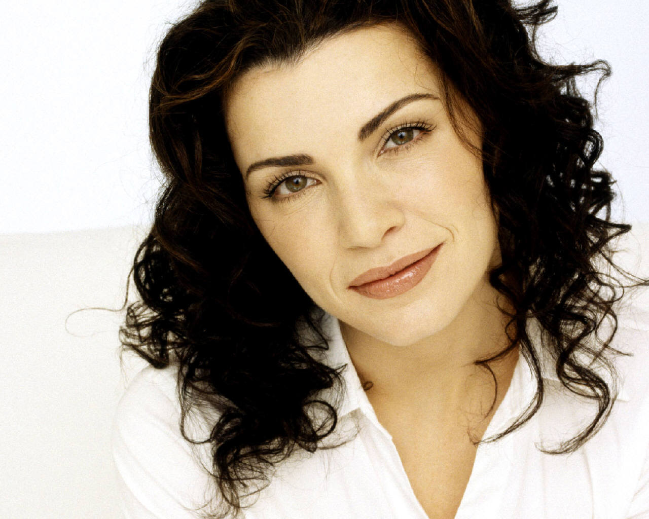 julianna-margulies-wallpapers