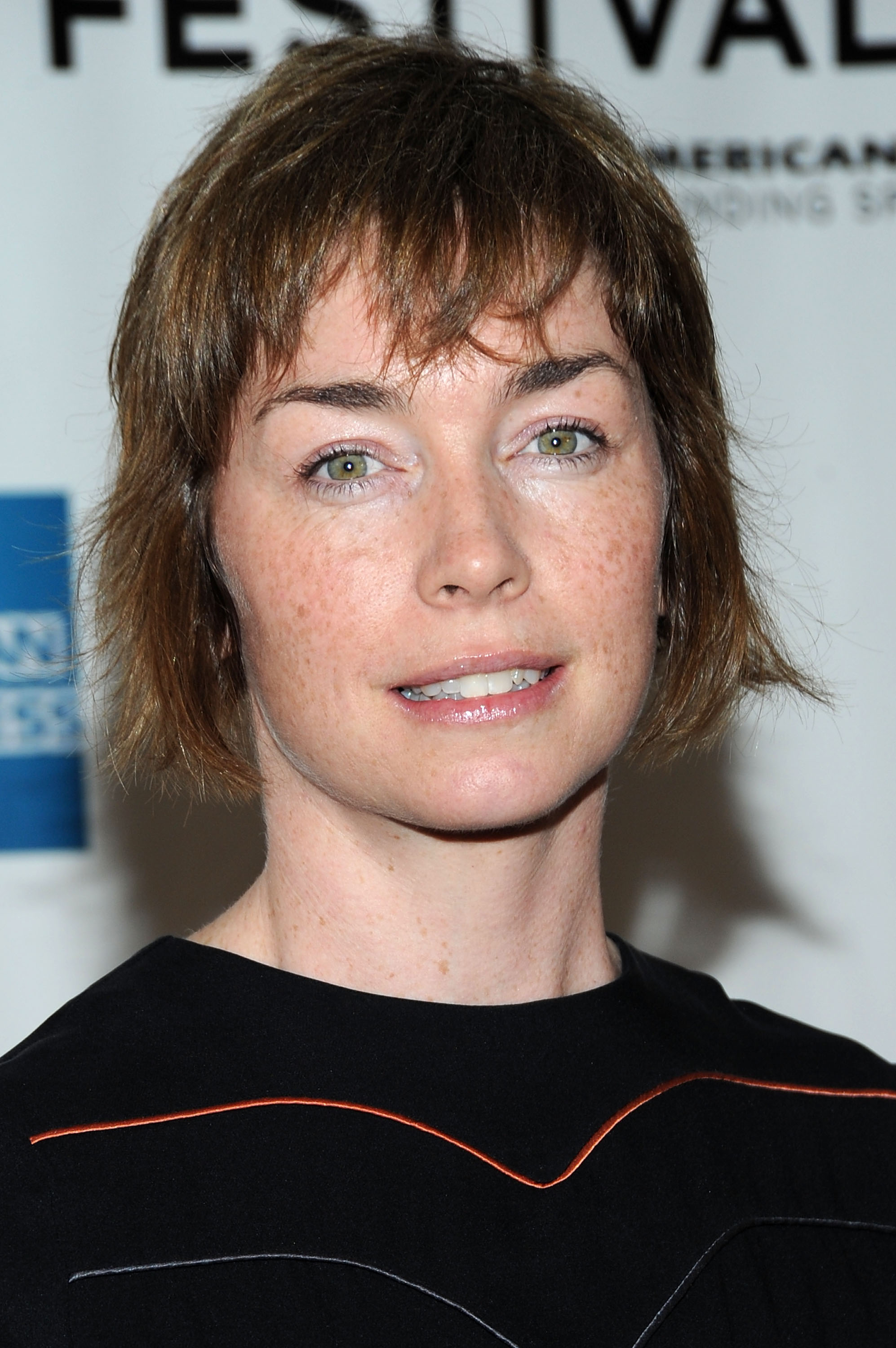 julianne-nicholson-2015