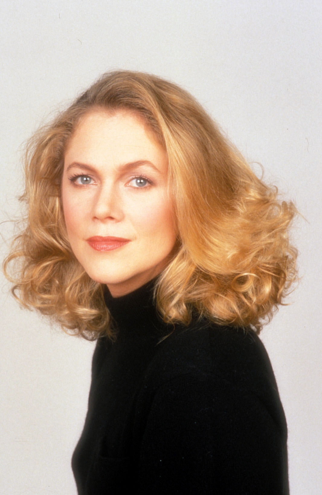 kathleen-turner-scandal