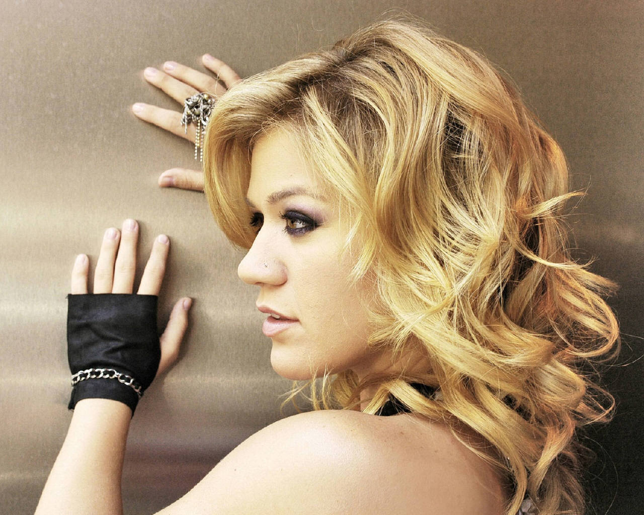 kelly-clarkson-party