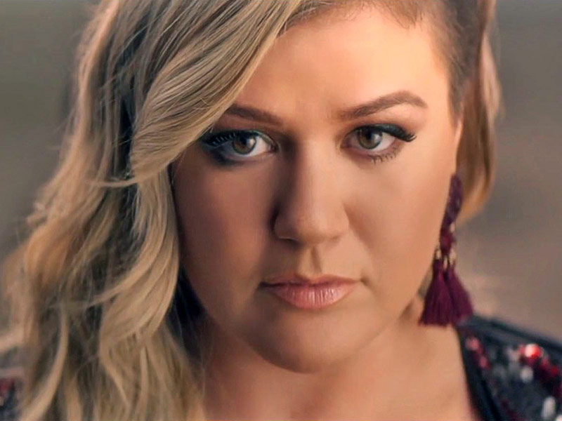 kelly-clarkson-photos