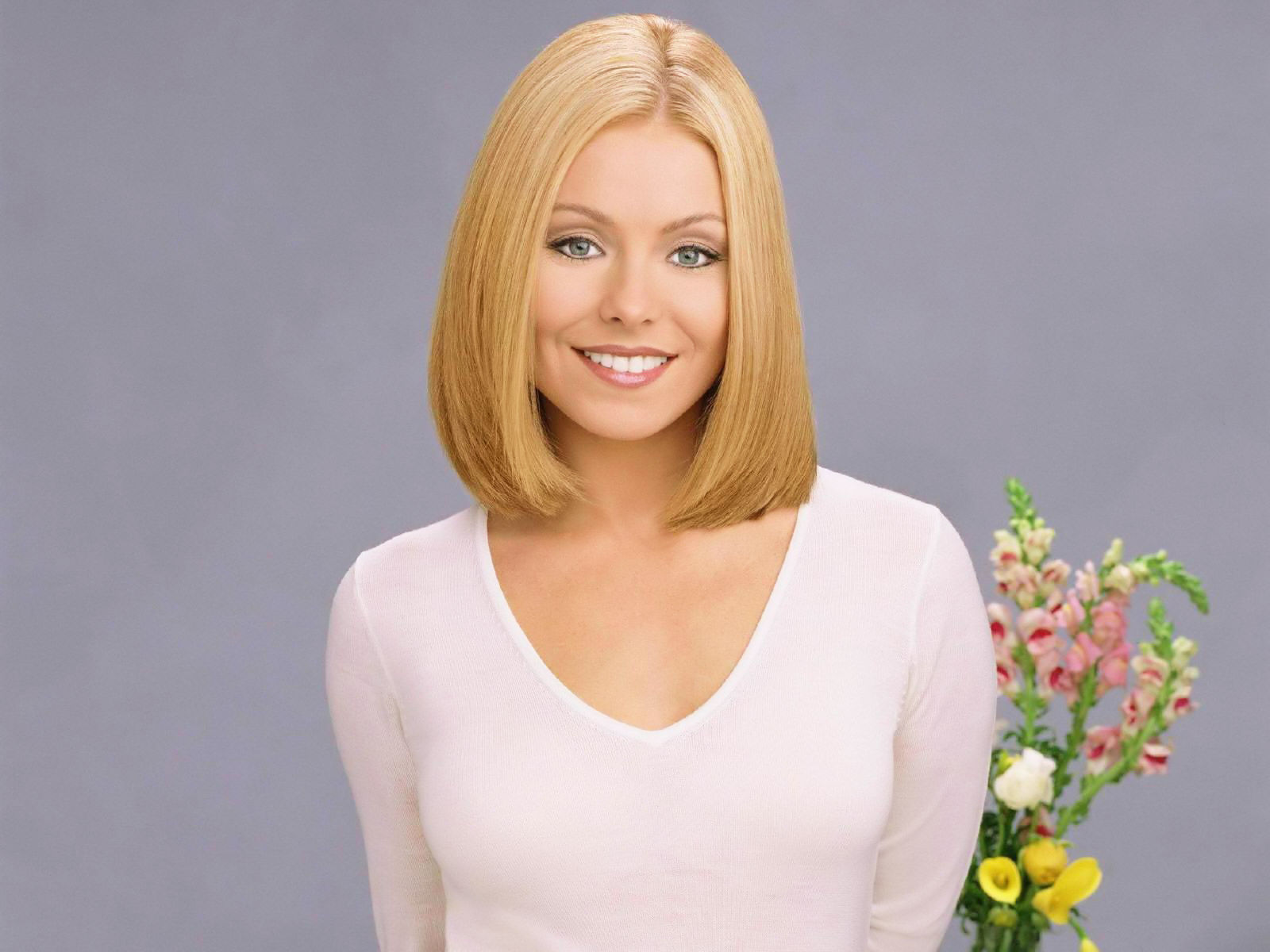 kelly-ripa-wallpapers