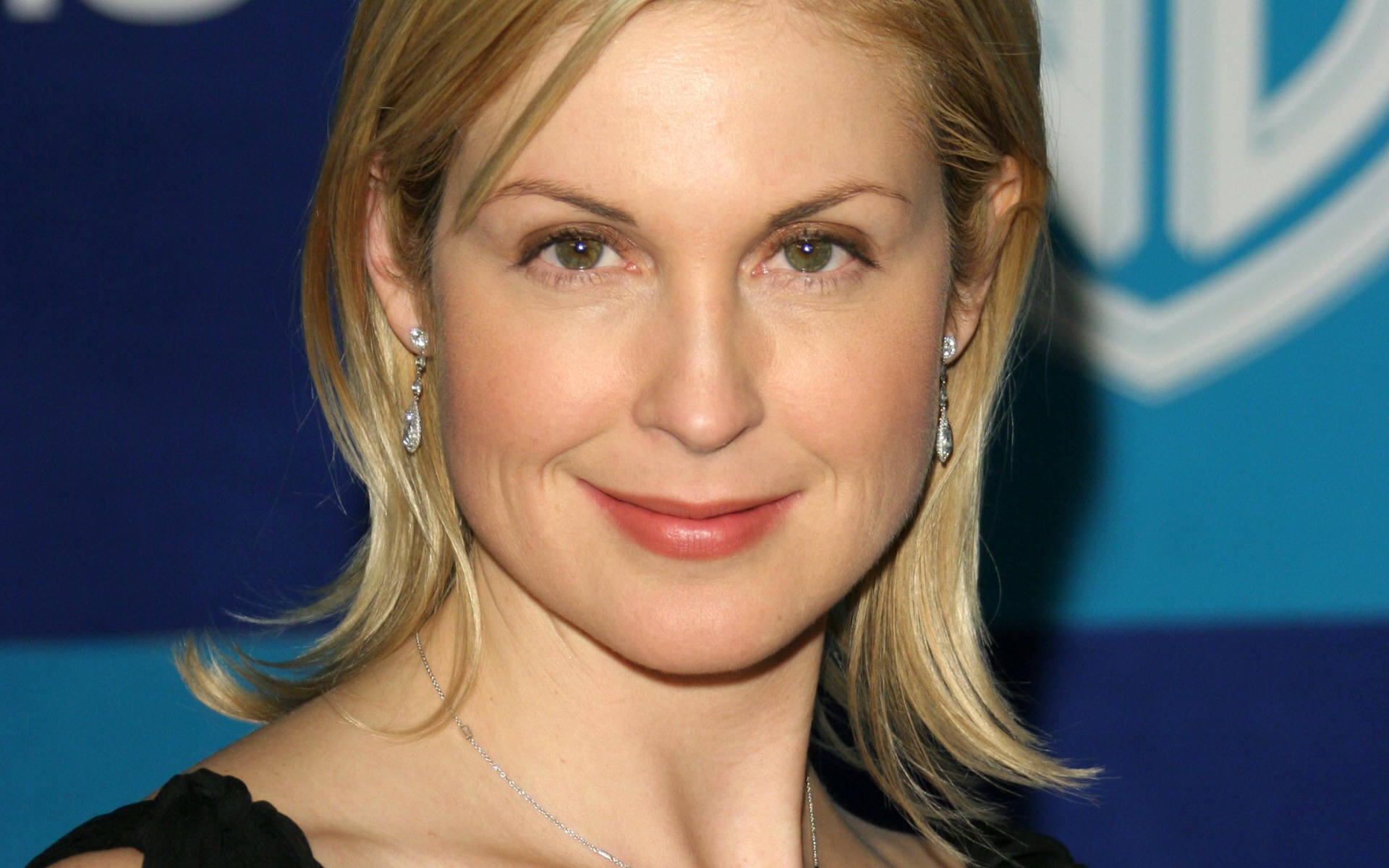 best-pictures-of-kelly-rutherford