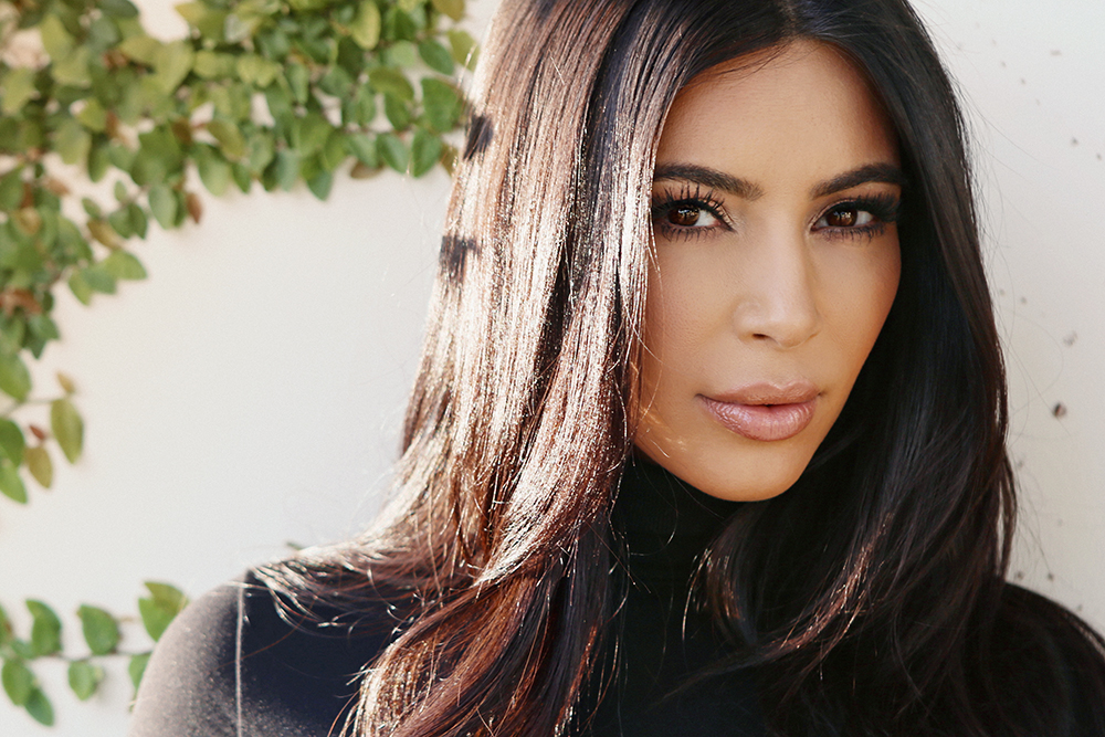 kim-kardashian-hd-wallpaper