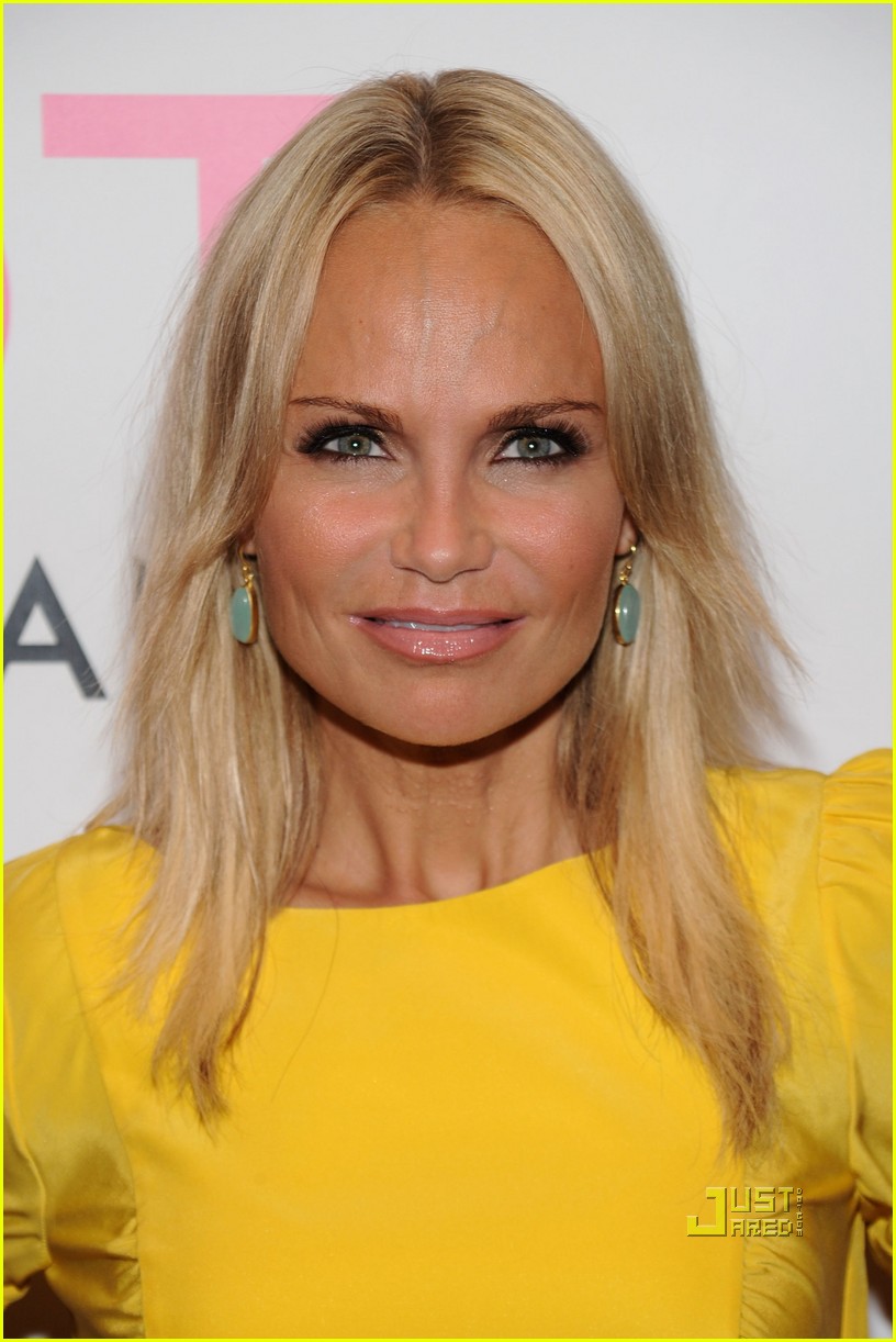 kristin-chenoweth-2016