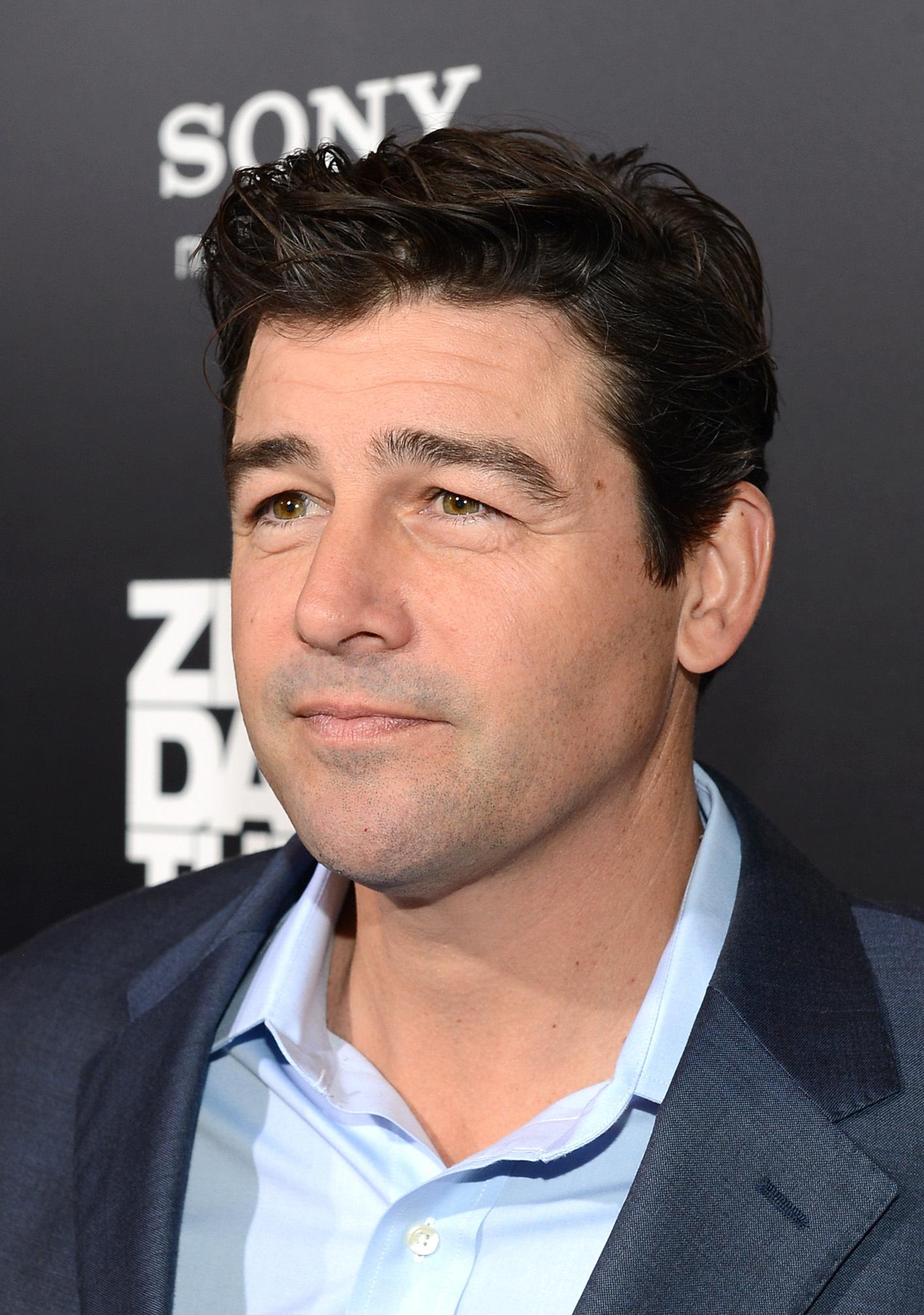 kyle-chandler-summertime