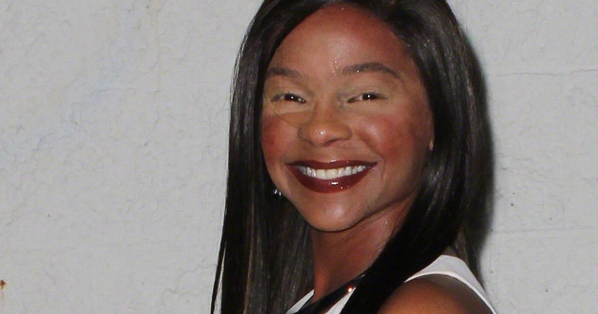 lark-voorhies-images