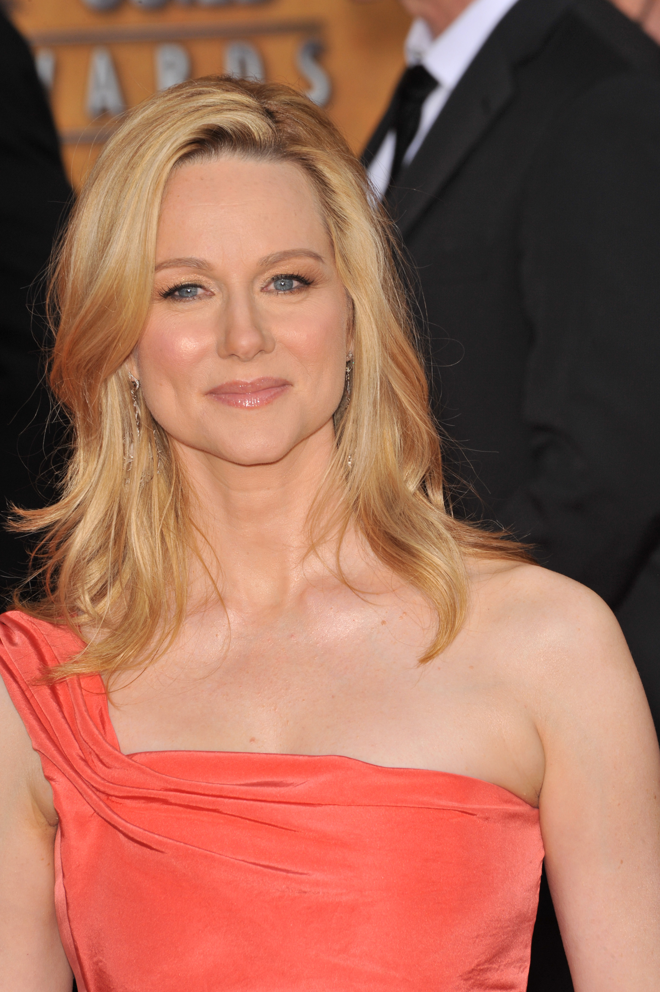 laura-linney-party