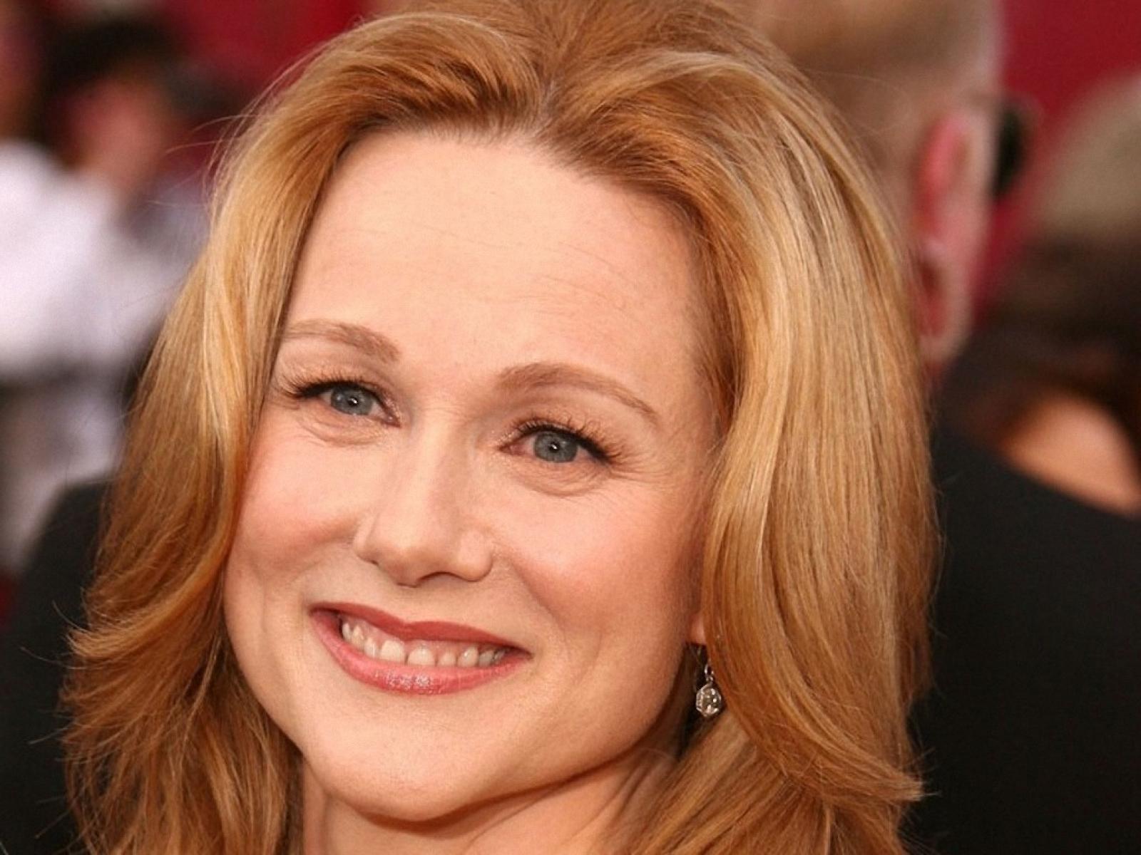 laura-linney-summertime