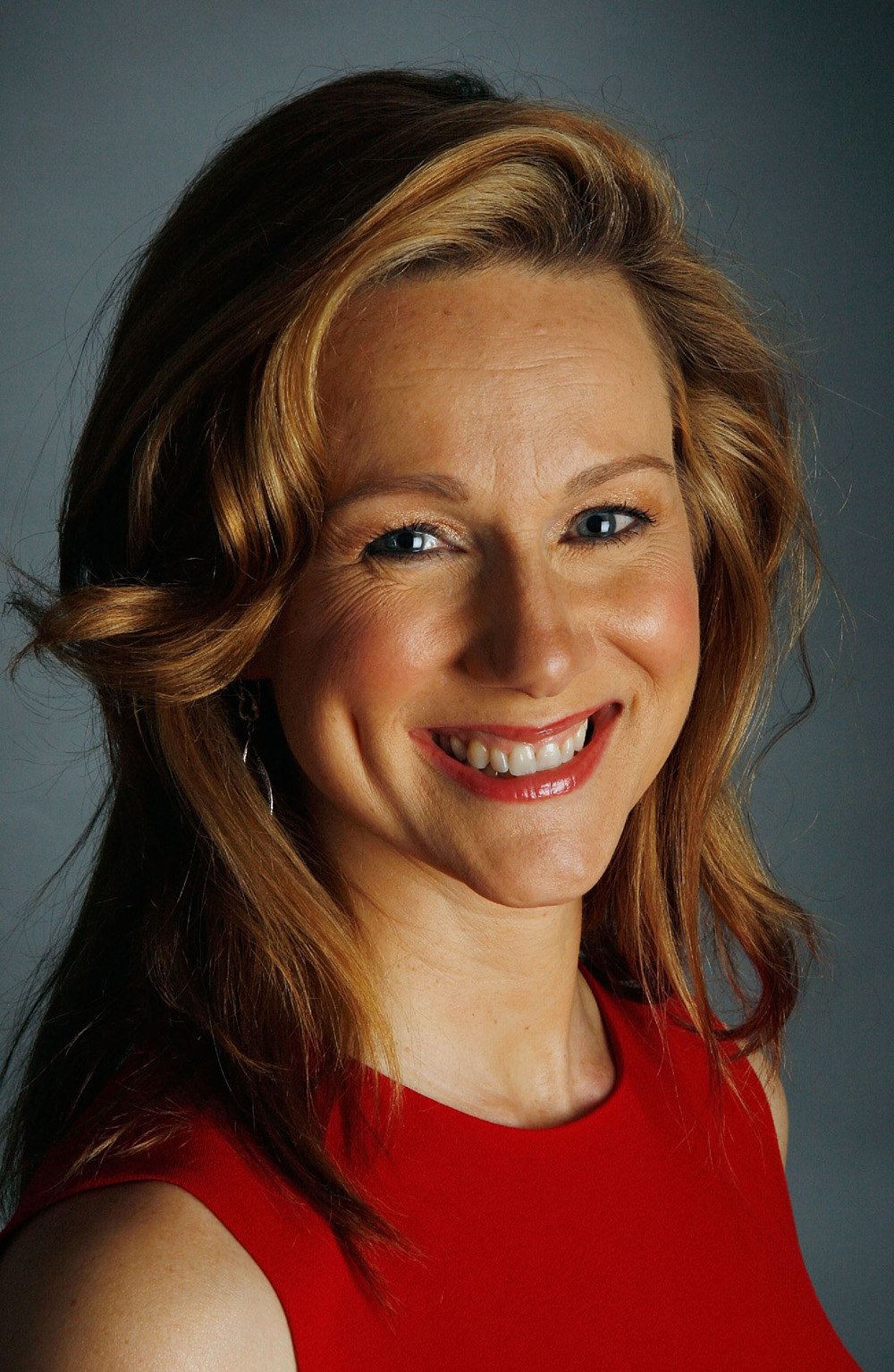 photos-of-laura-linney