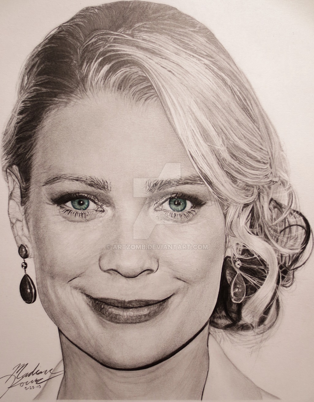 laurie-holden-net-worth