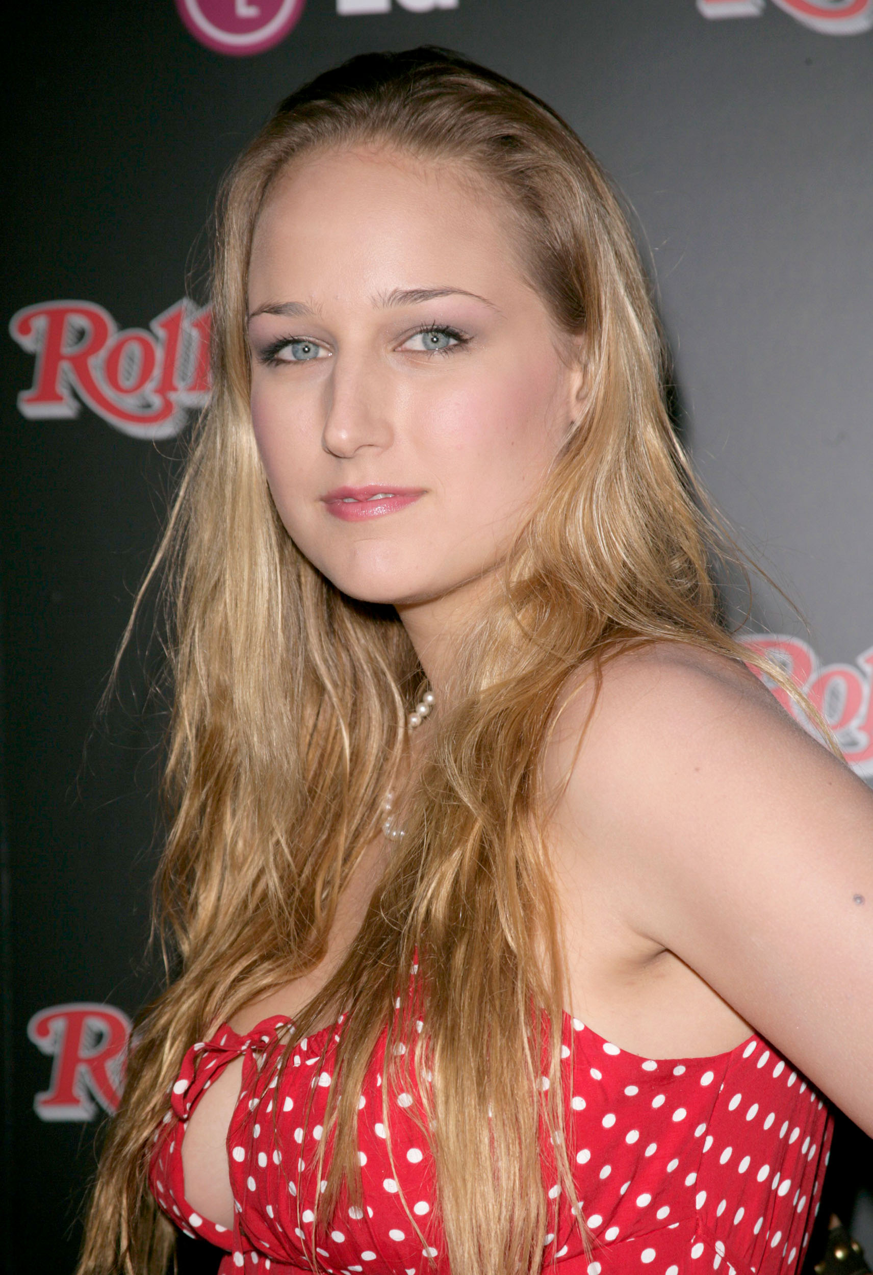 leelee-sobieski-party