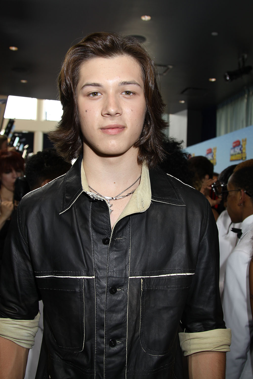 leo-howard-scandal