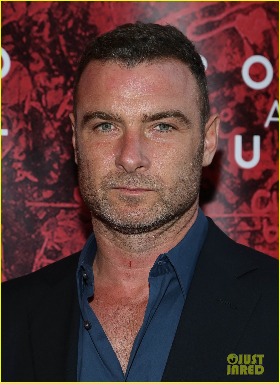 liev-schreiber-photos