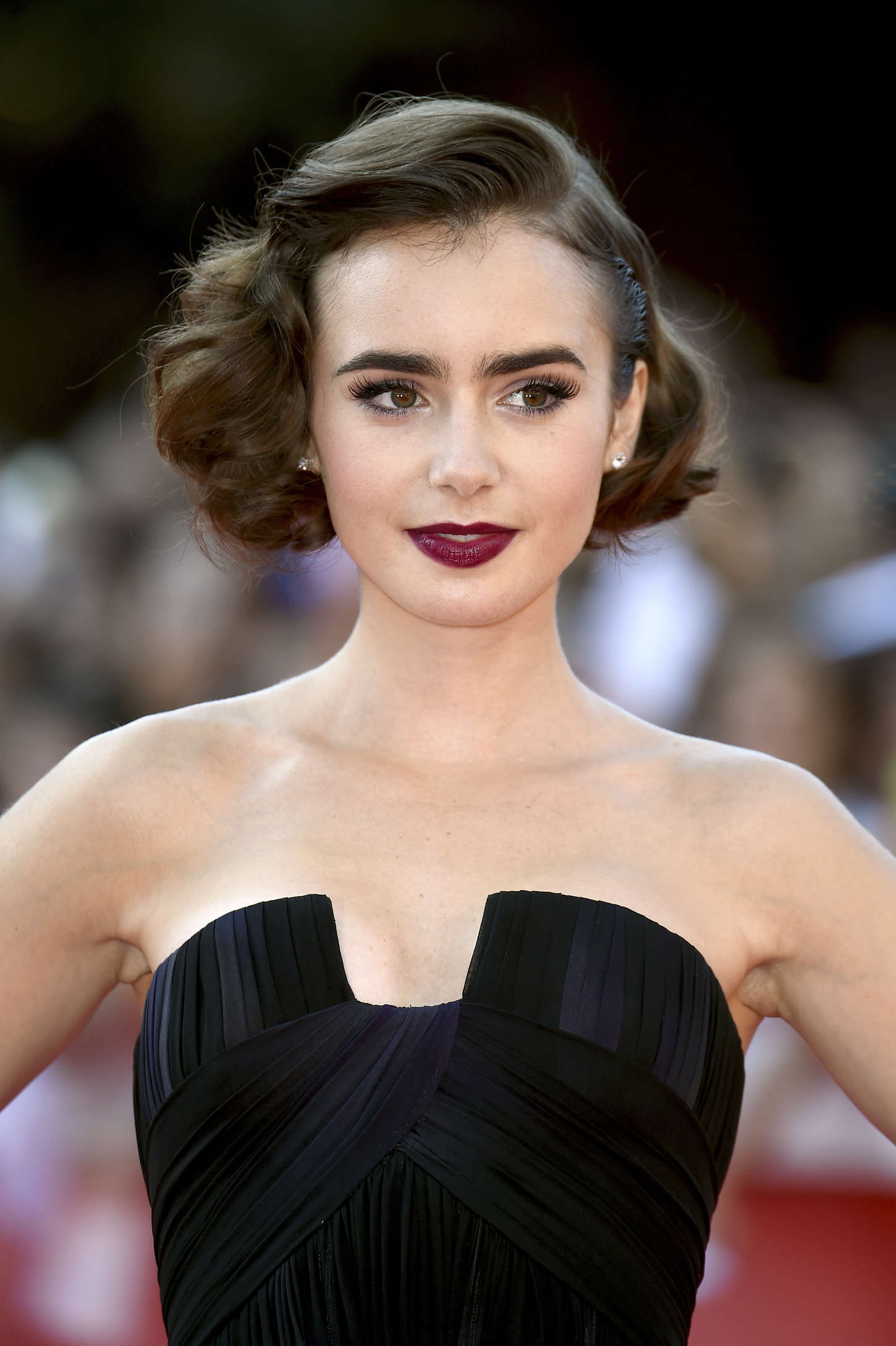 lily-collins-house