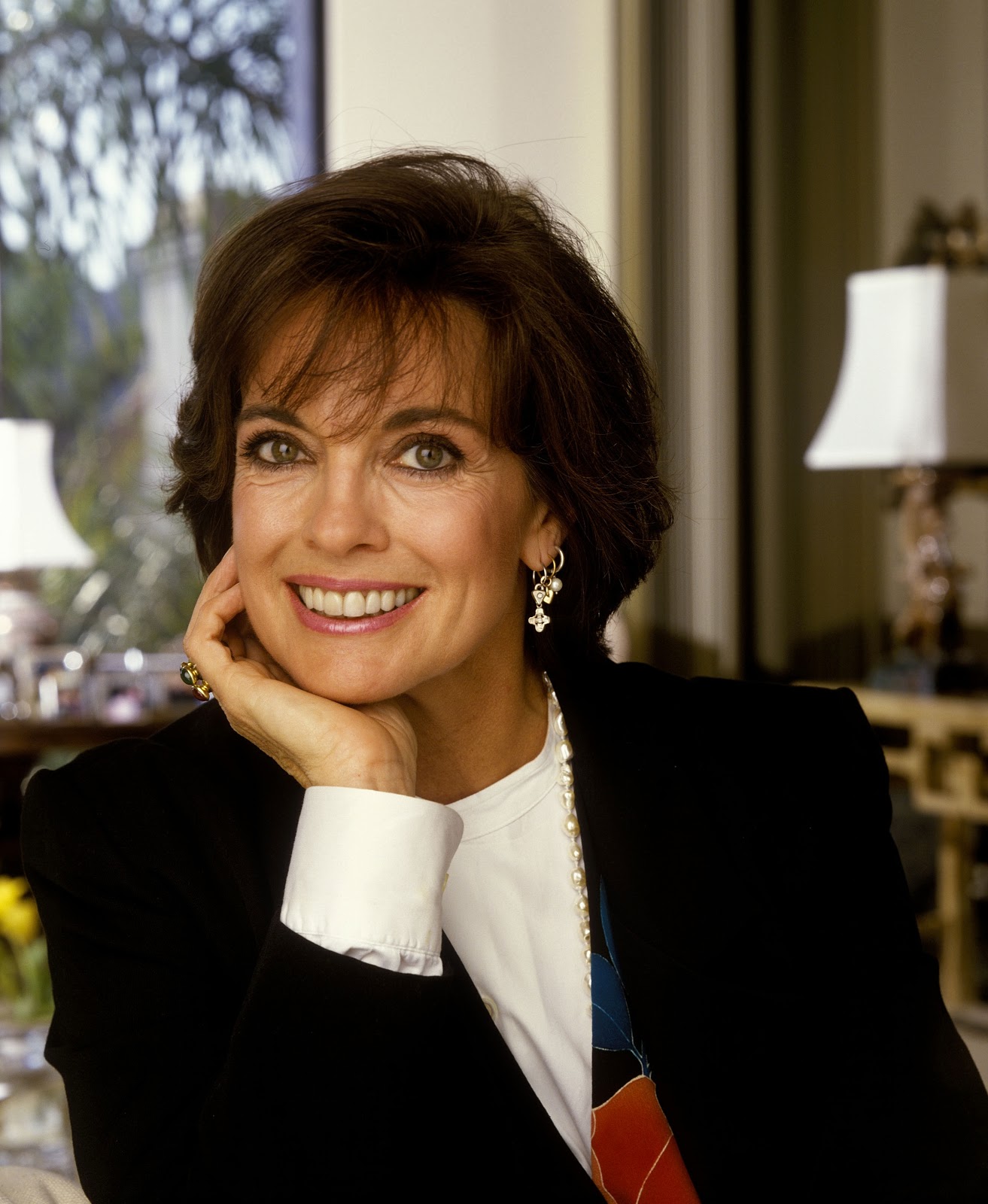 pictures of linda gray. 
