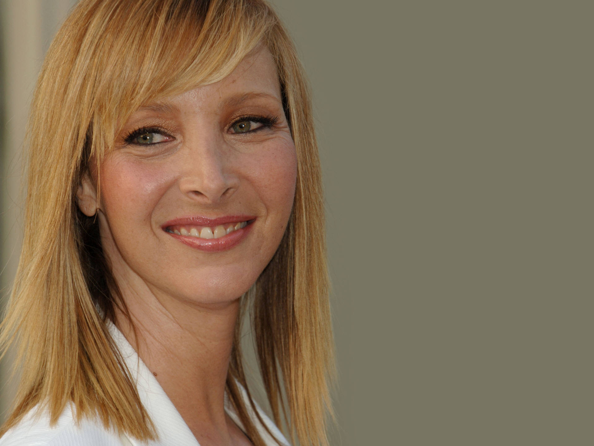 lisa-kudrow-2015