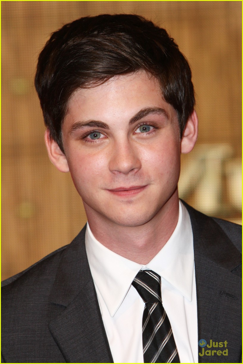 logan-lerman-2016